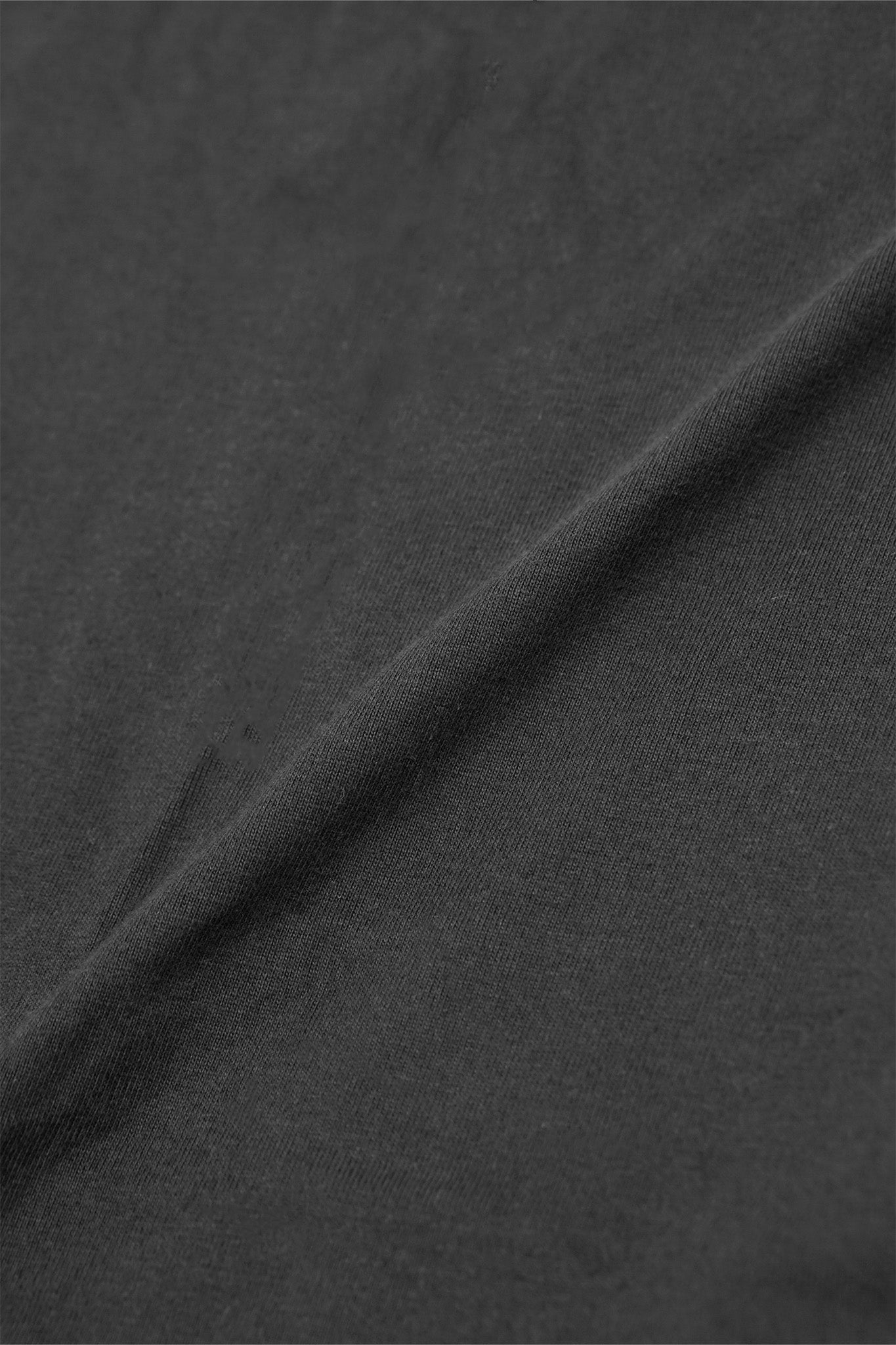 MOCK NECK TEE IN CHARCOAL GREY