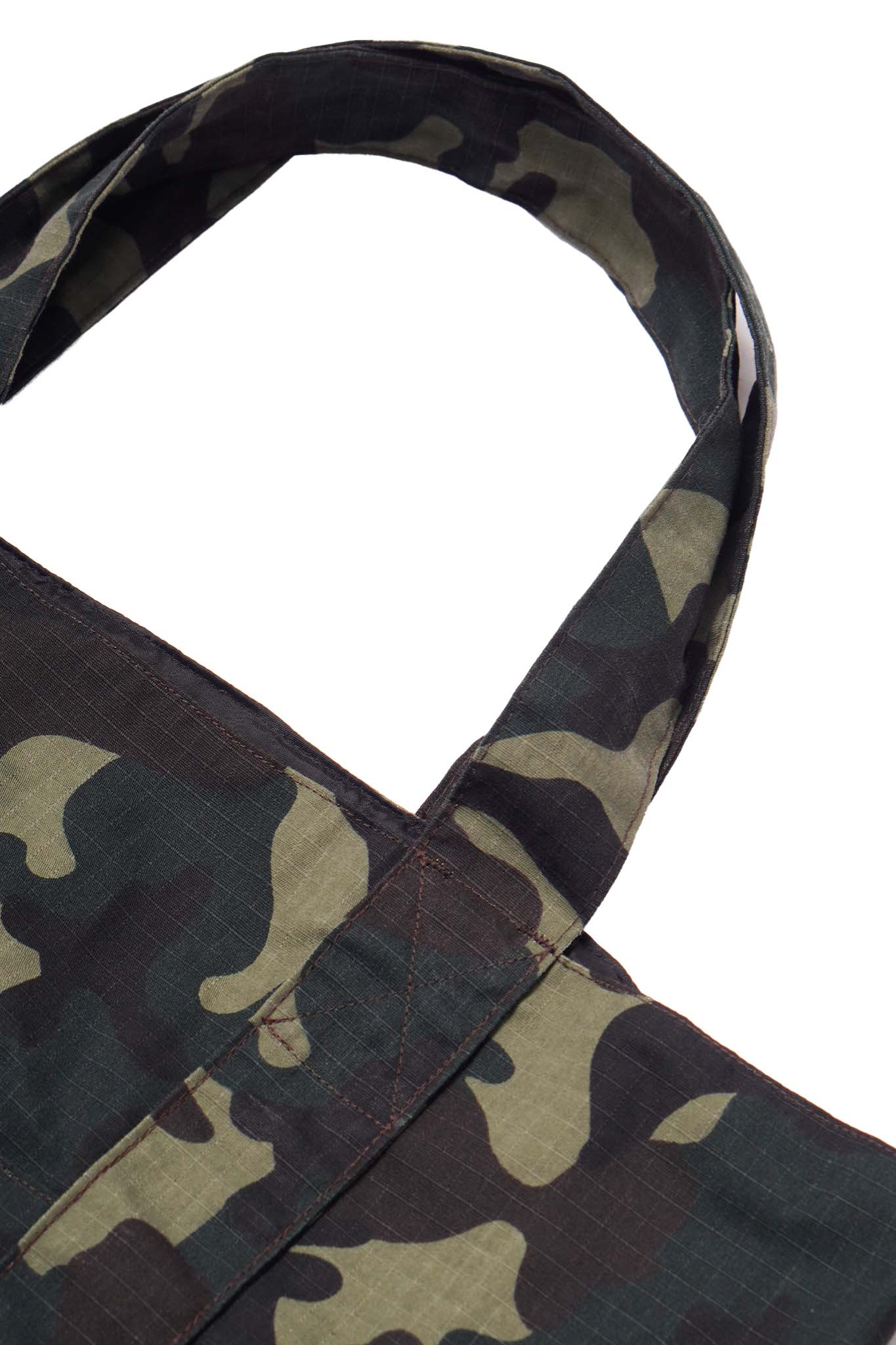 CARRYALL IN WOODLAND CAMO