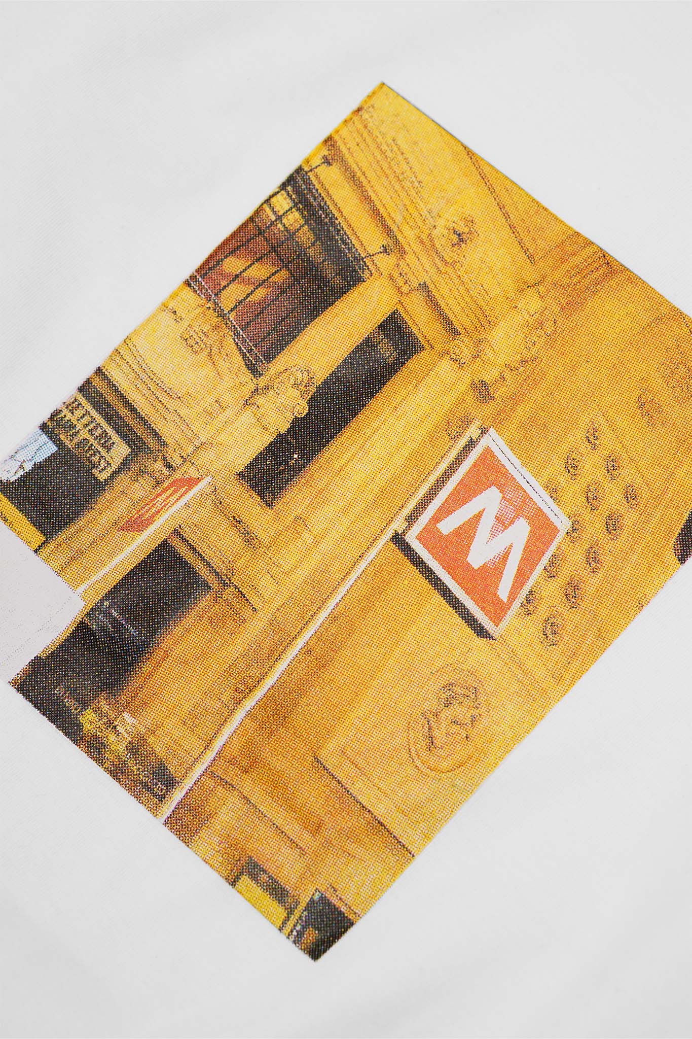 "METRO" TEE IN WHITE