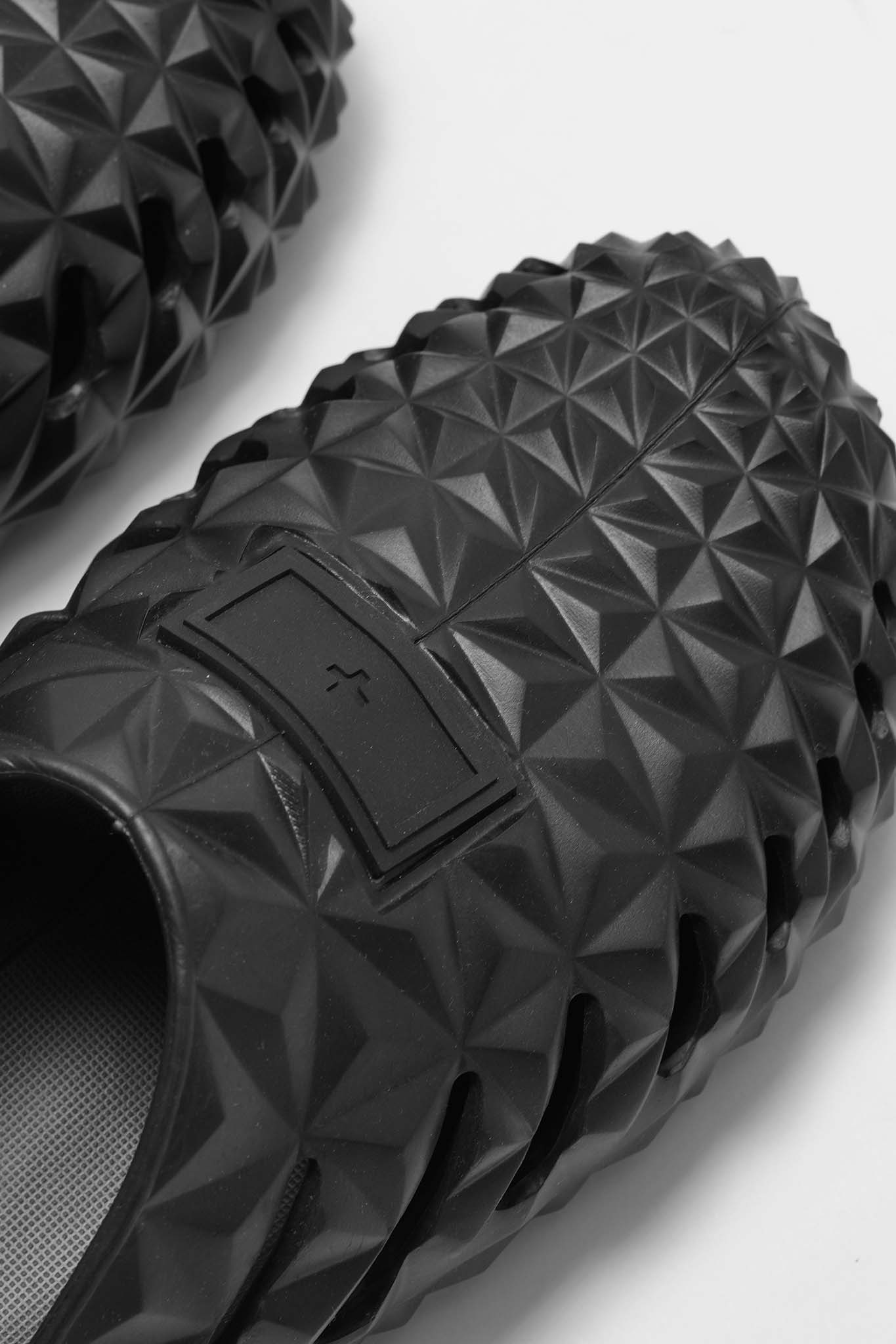 TERRA CLOGS IN OBSIDIAN