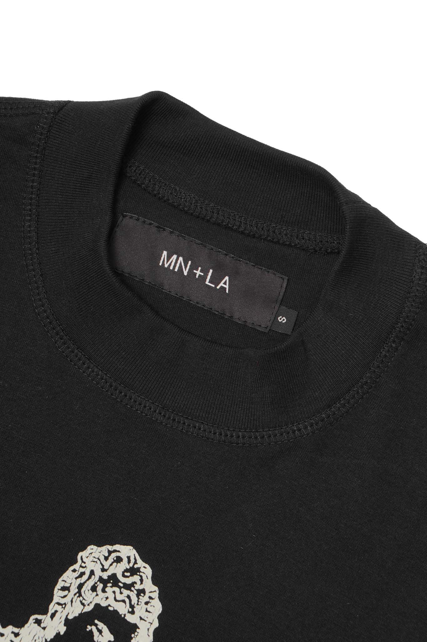 M'$ MOTHERLAND TEE IN CAVIAR