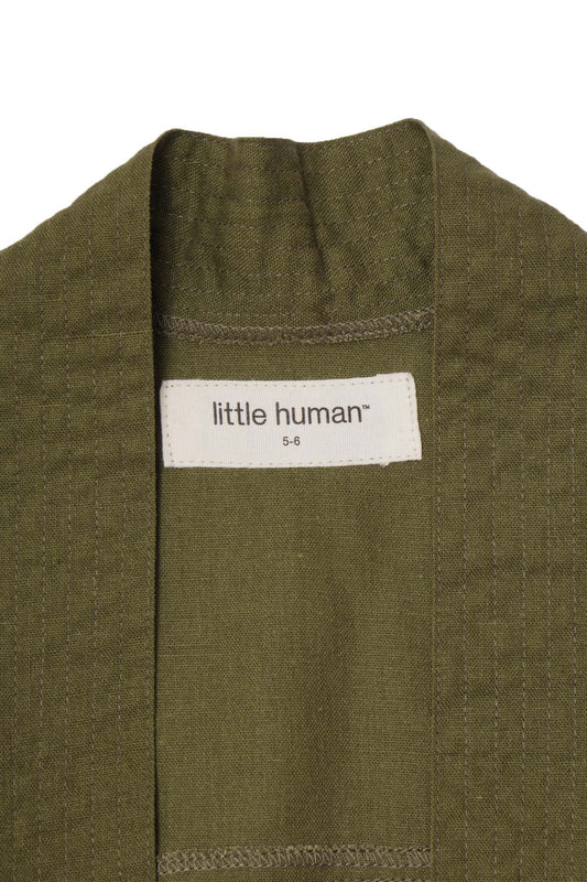 LITTLE HUMAN™ S/S DRAPE IN OLIVE