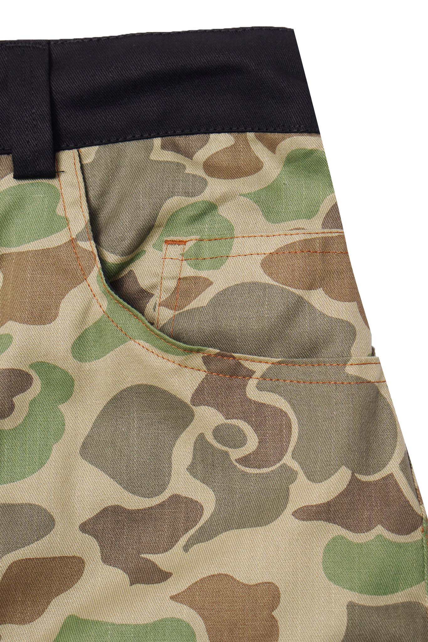M+ DOUBLE KNEE PHAT SHORTS IN DUCK CAMO