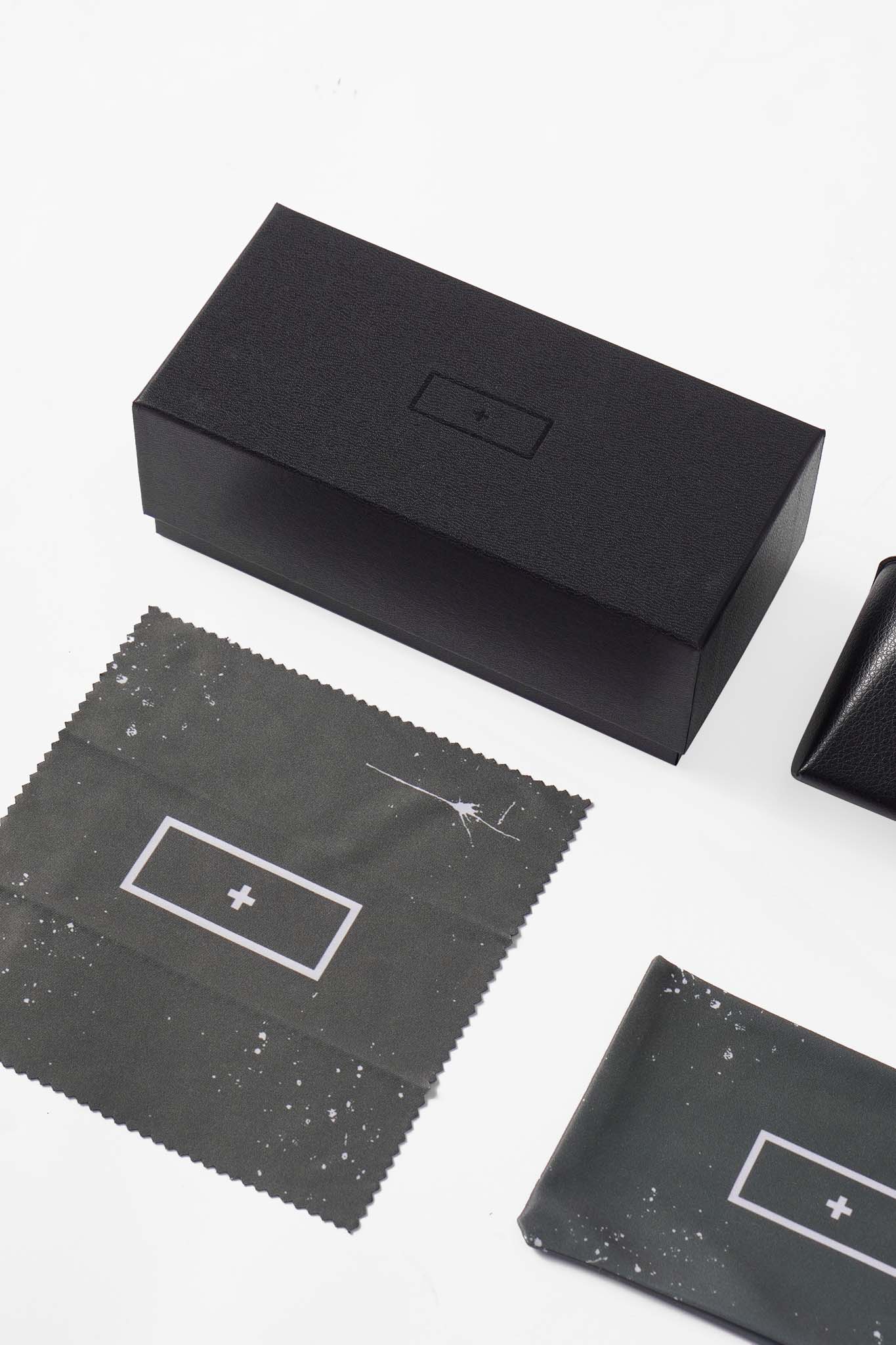 "SURYA UV01 SLIM" PIANO BLACK + AZZURRO BLUE TINTS