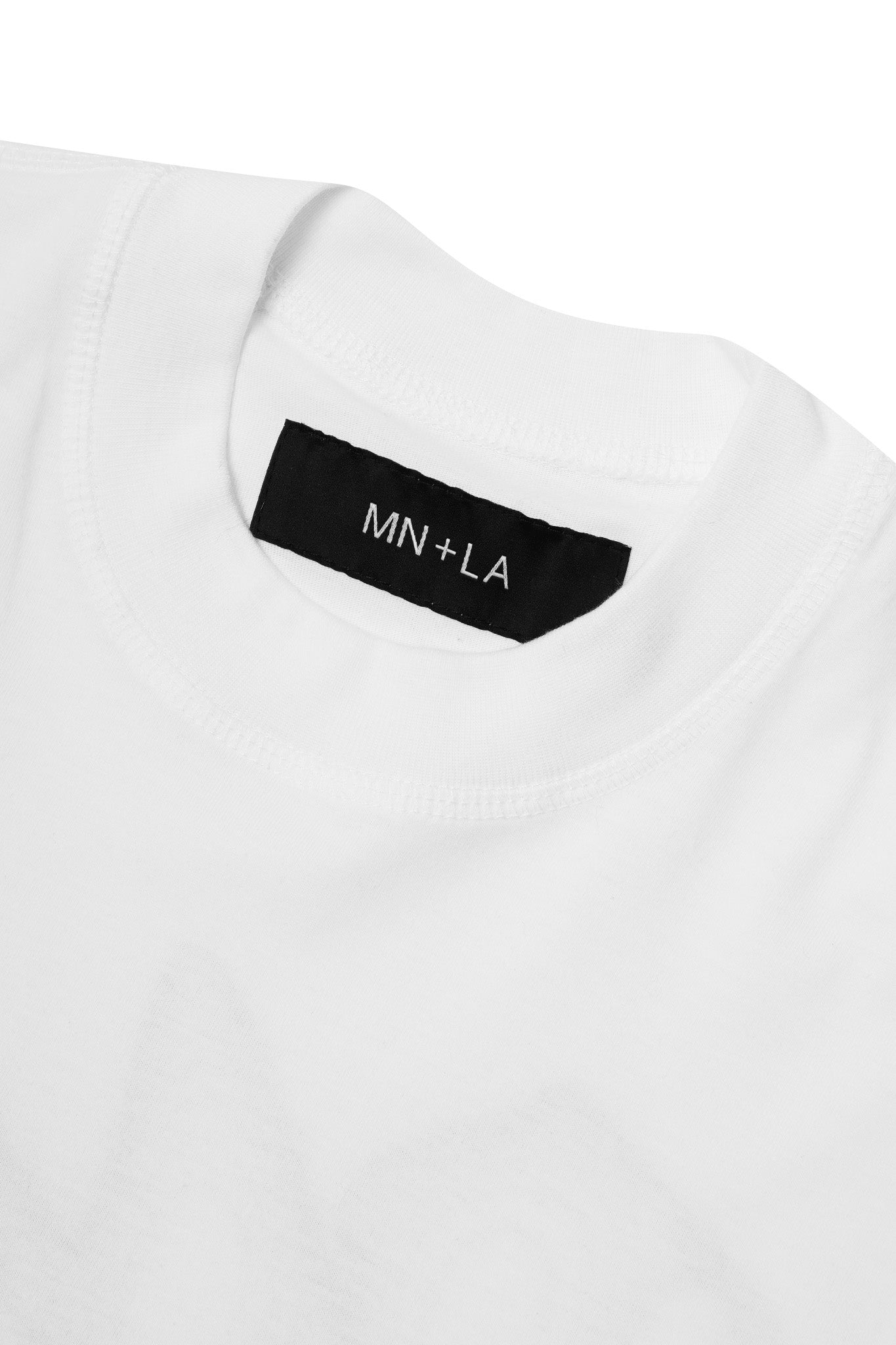 M'$ RIFT VAST TEE IN WHITE