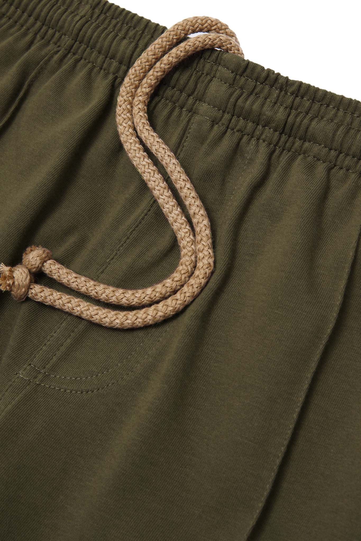 PLEATED HOUSE SHORTS IN DARK MOSS