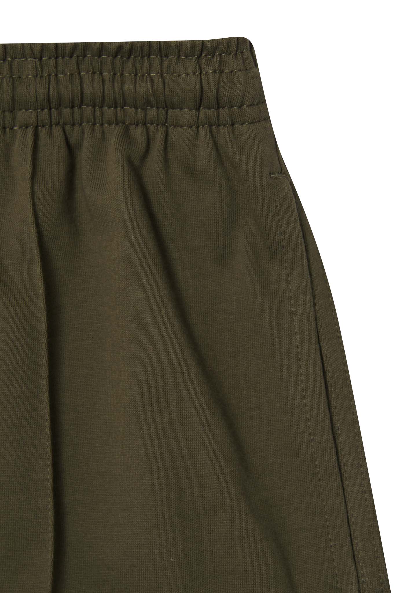 PLEATED HOUSE SHORTS IN DARK MOSS