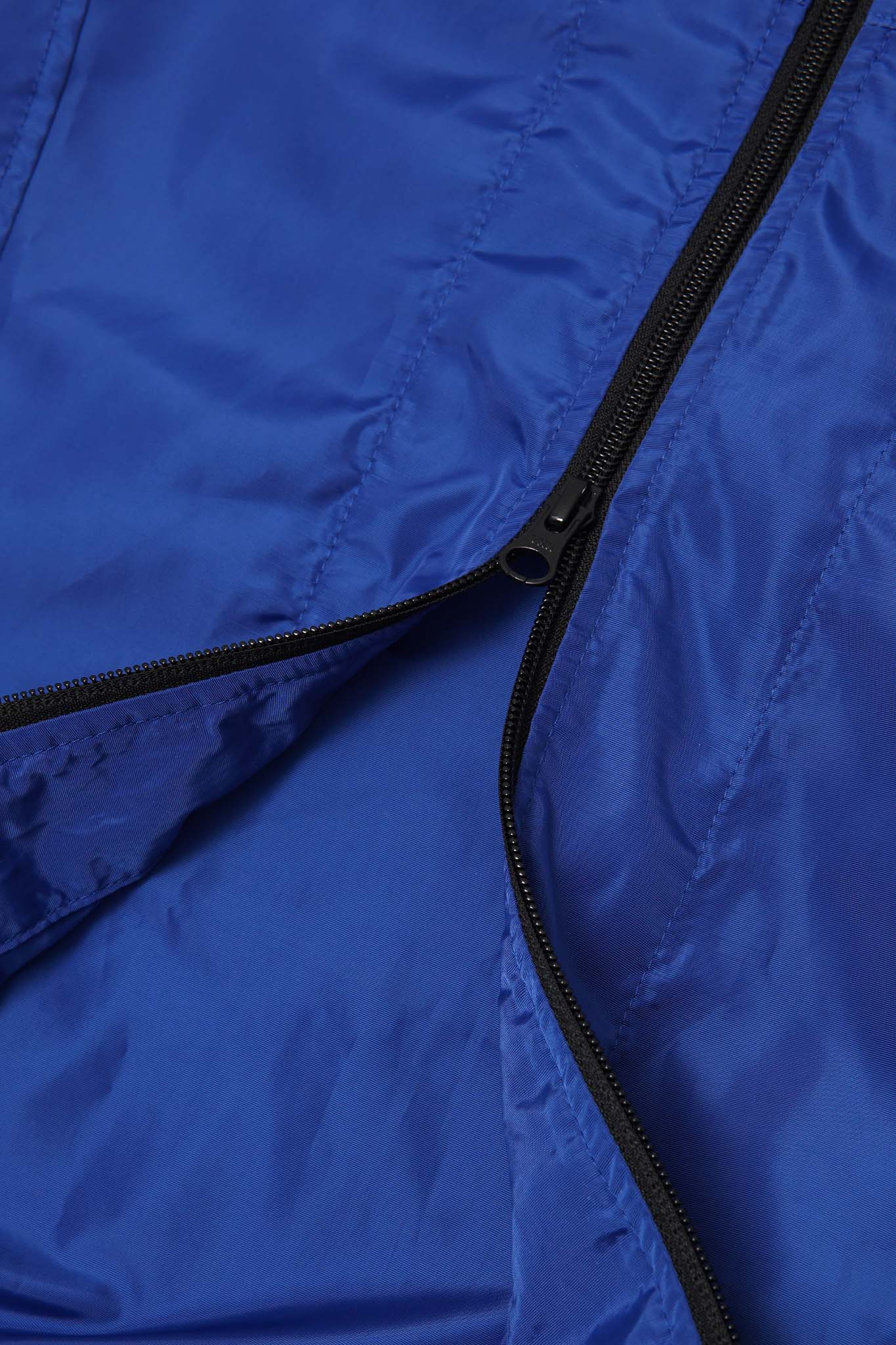 "WAGWAN" WINDBREAKER V2 IN AZURITE