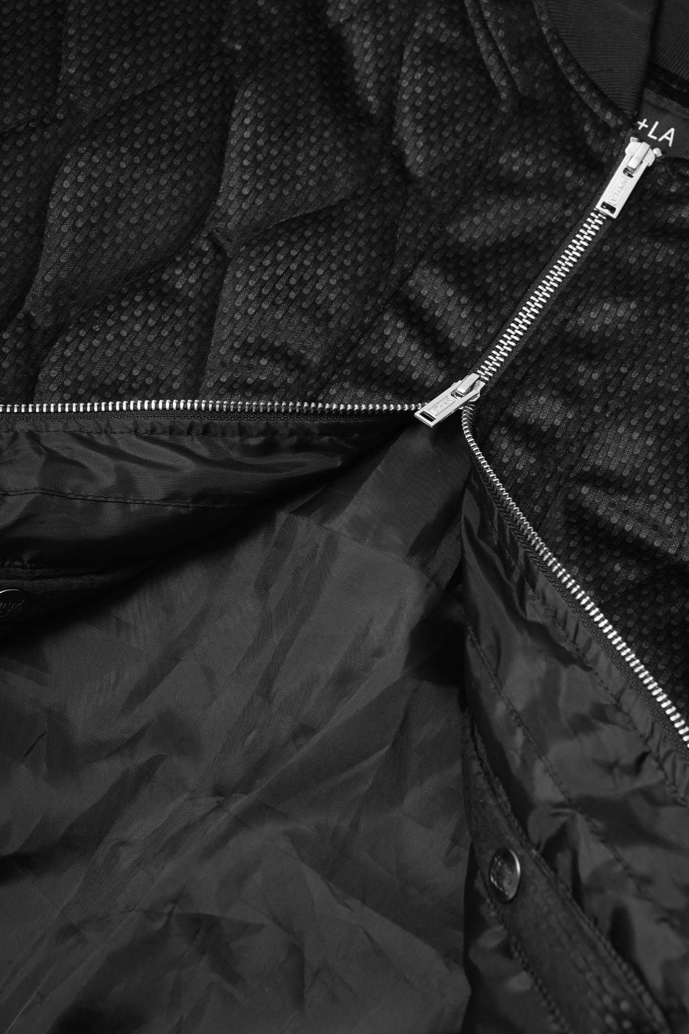 "FLOW" BOMBER JACKET IN CARBON