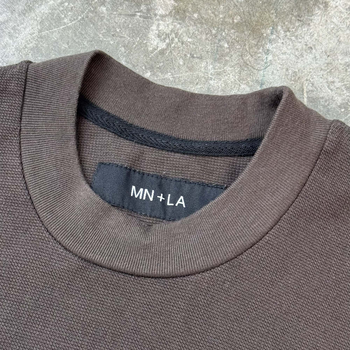 WAFFLE WEAVE OVERSIZED TEE IN CHARCOAL GREY