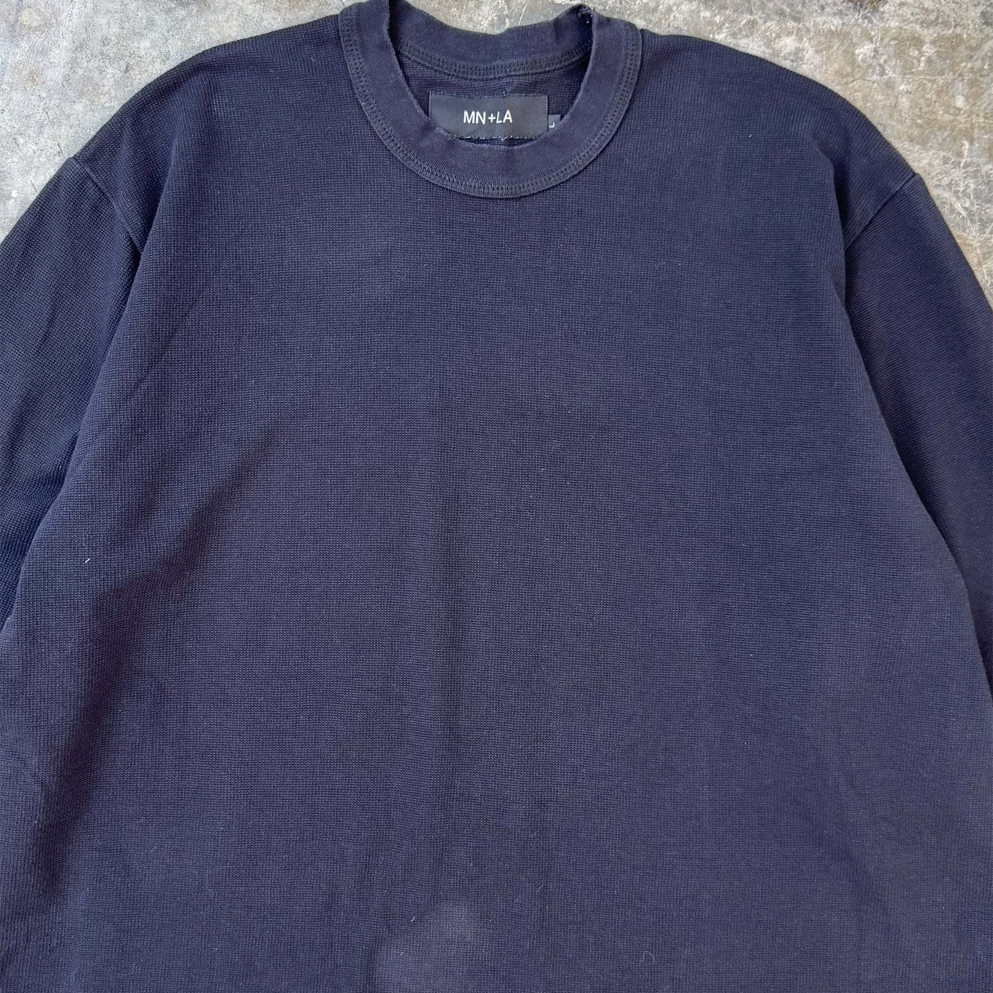 WAFFLE WEAVE LONGSLEEVE TEE V3 IN ANTHRACITE