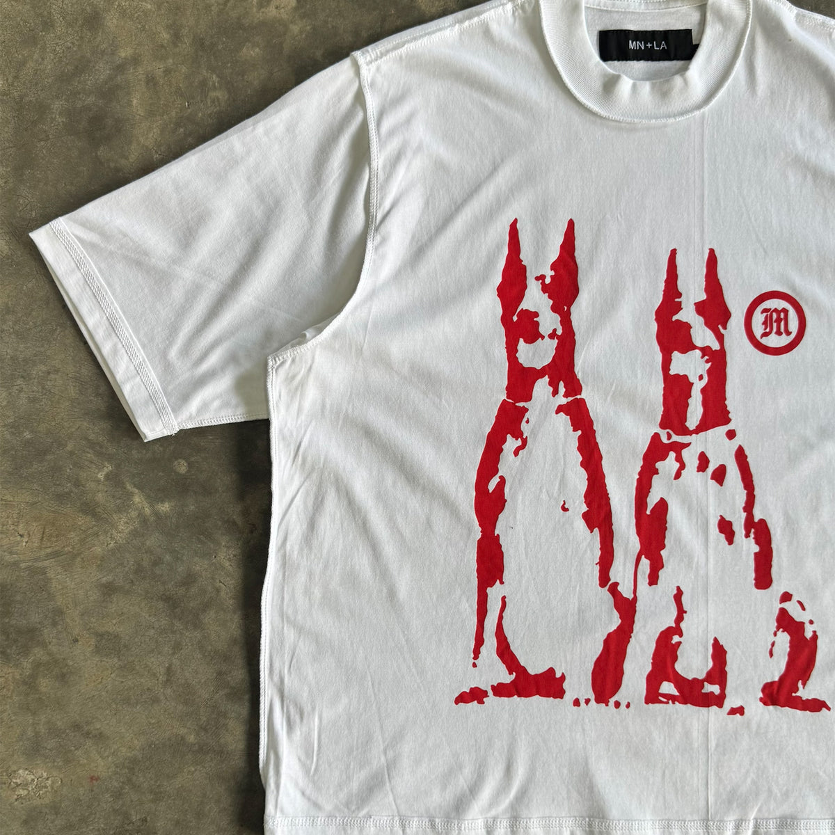 "HELL HOUNDS" TEE IN WHITE