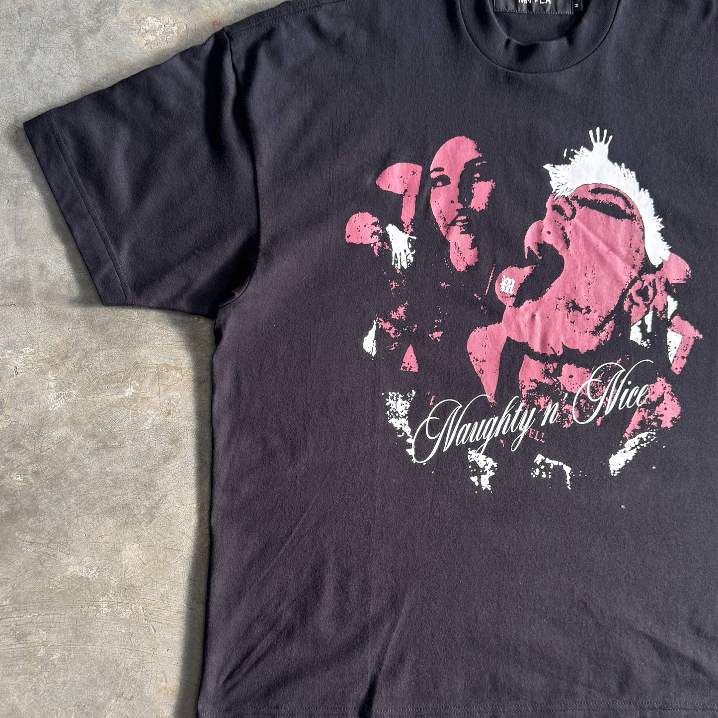 NAUGHTY N' NICE "PSYCHEDELIC" TEE IN ANTHRACITE