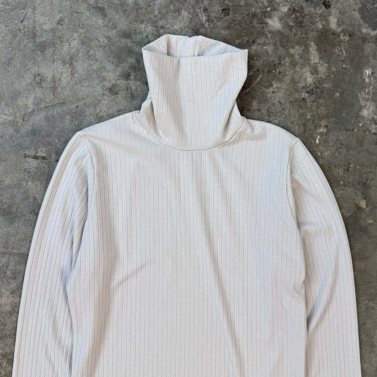 MN+LA™ LONGSLEEVE TEE SAMPLE 009