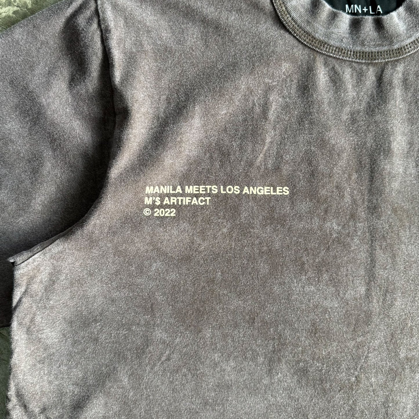 "M'$ ARTIFACT" MOCK NECK TEE (WASHED)