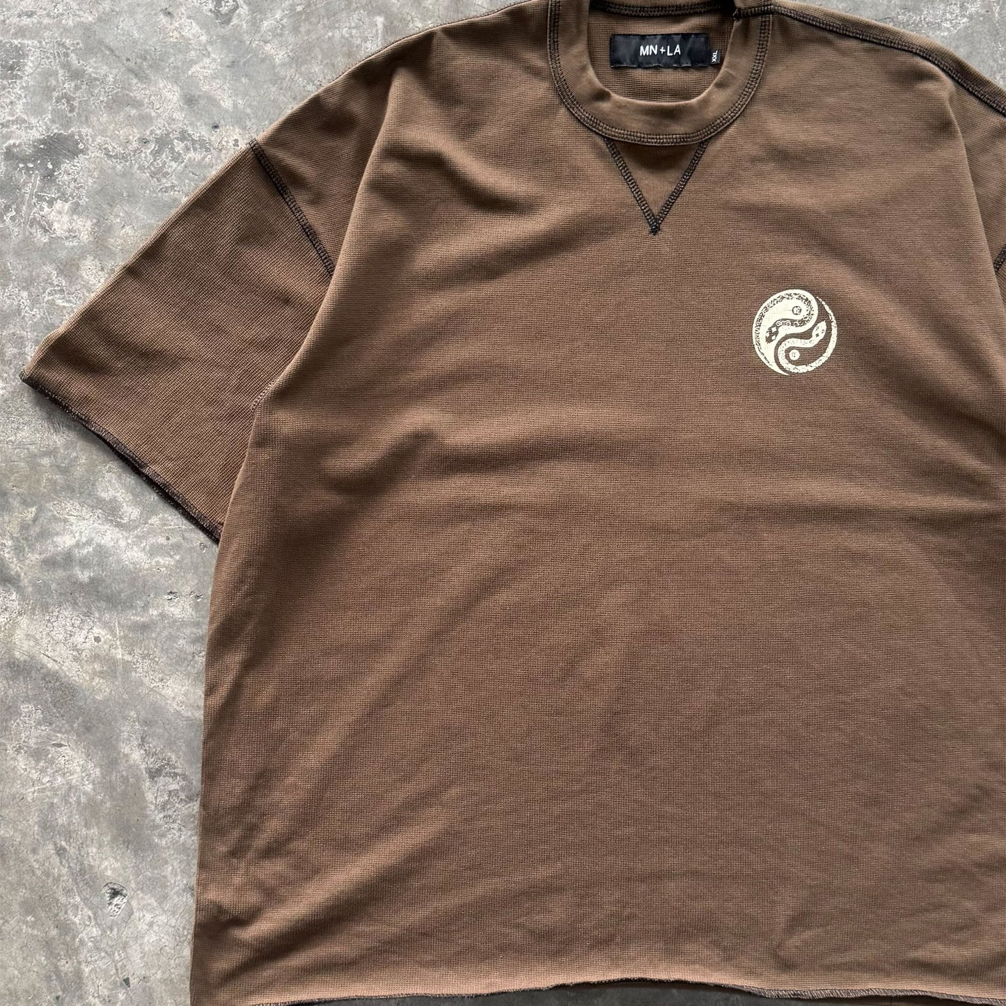 "YEAR OF THE SNAKE" TEE IN OLIVE