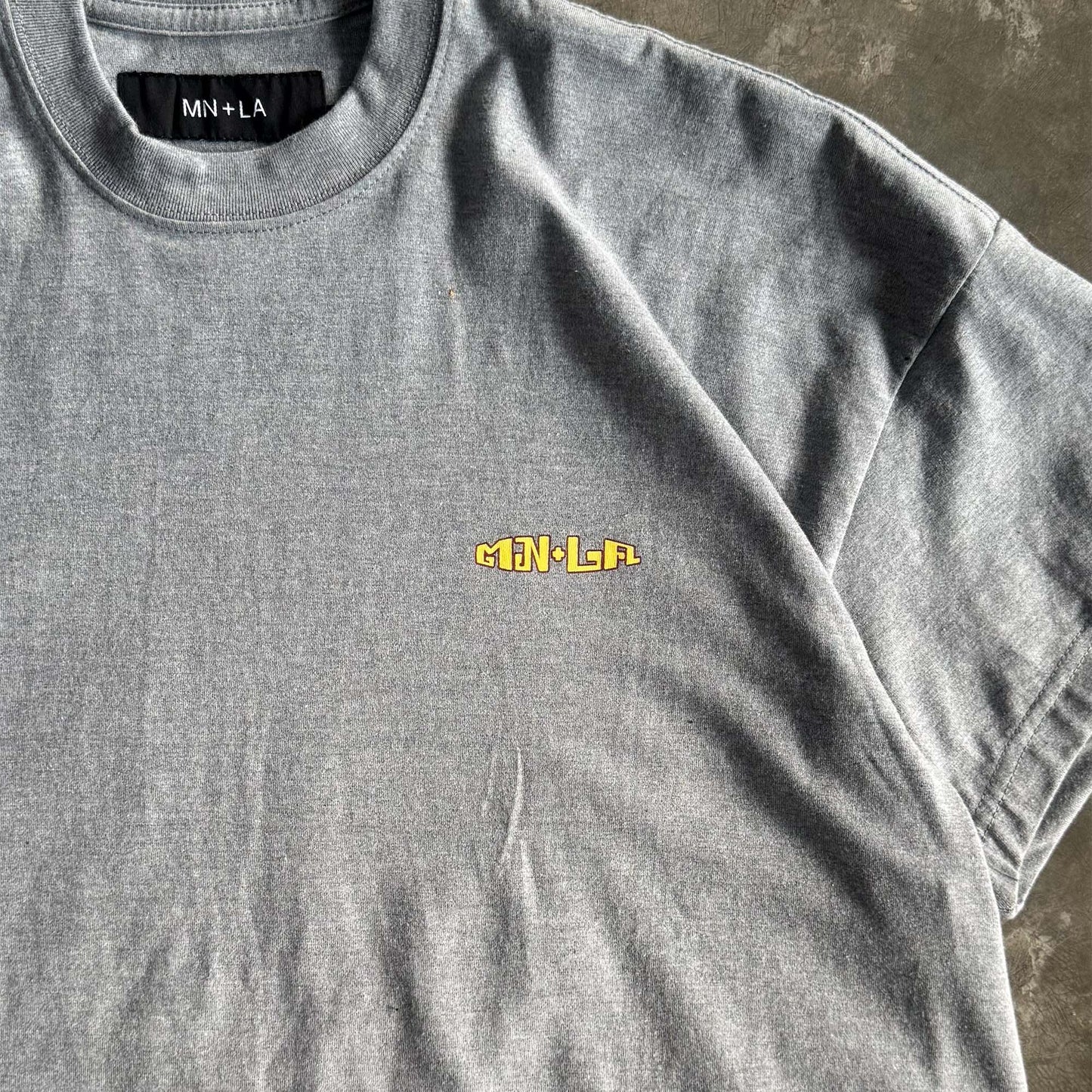 "THAI" LOGO TEE IN HEATHER GREY