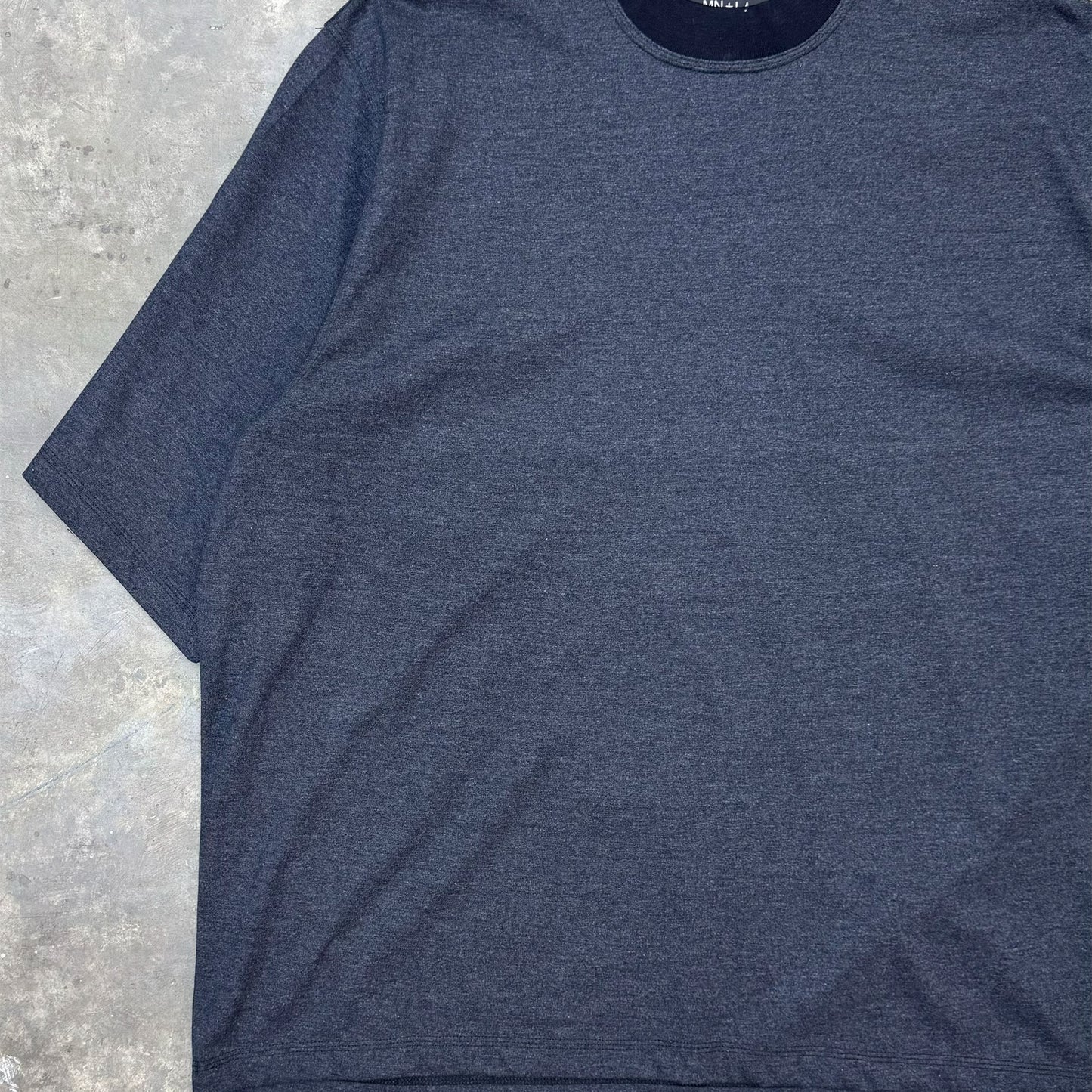 MOCK NECK TEE IN MIDNIGHT HEATHER