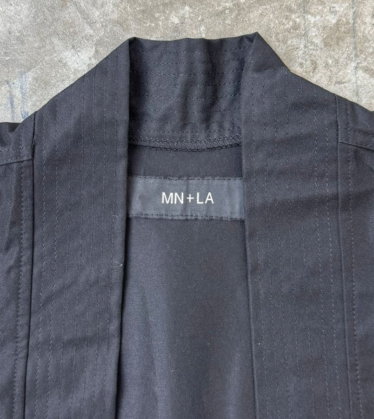 S/S DRAPE V2 IN CARBON