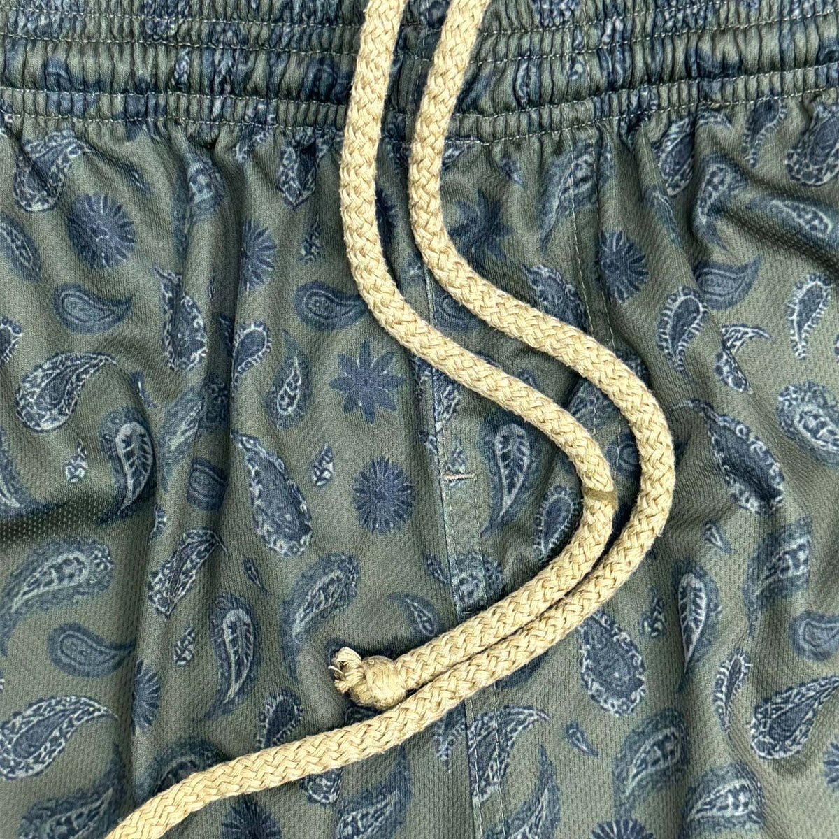 "PAISLEY" MESH SHORTS IN OLIVE