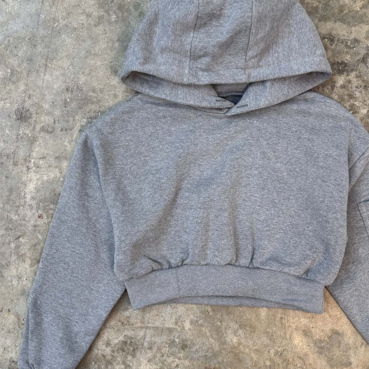 LOUNGE HOODIE IN HEATHER GREY