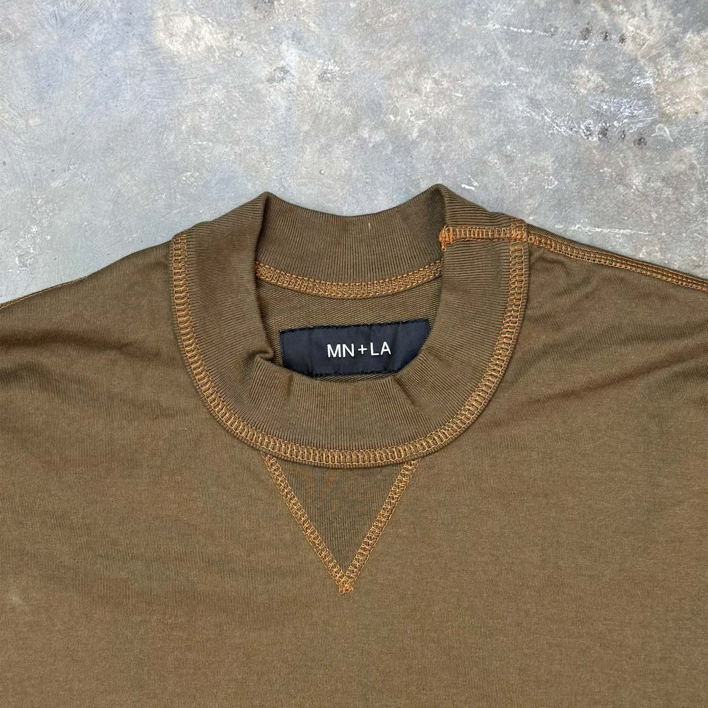 EXO™ MILITIA LONGSLEEVE TEE V3 IN OLIVE/RUST