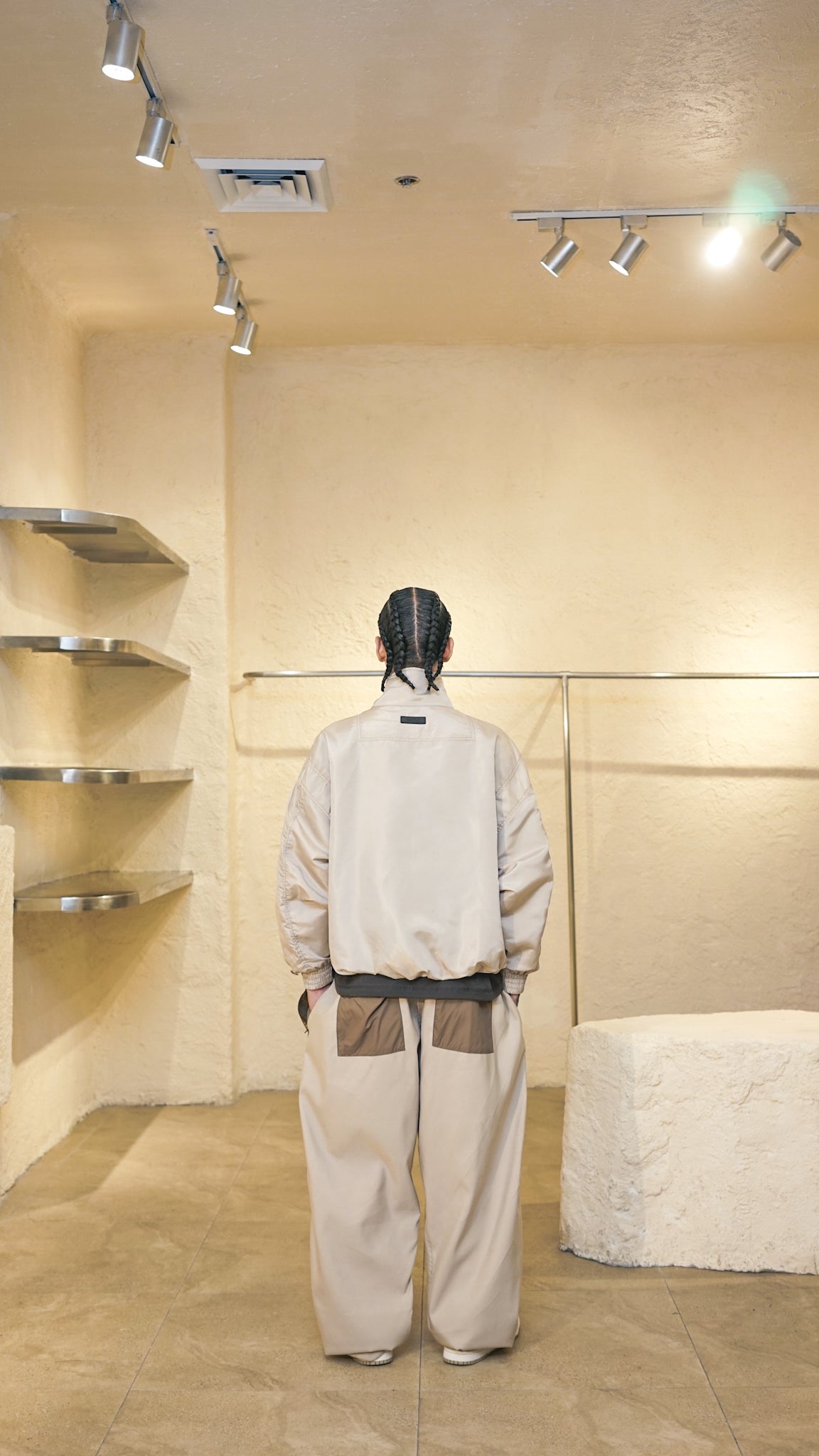 "WAGWAN" WINDBREAKER V2 IN FOSSIL