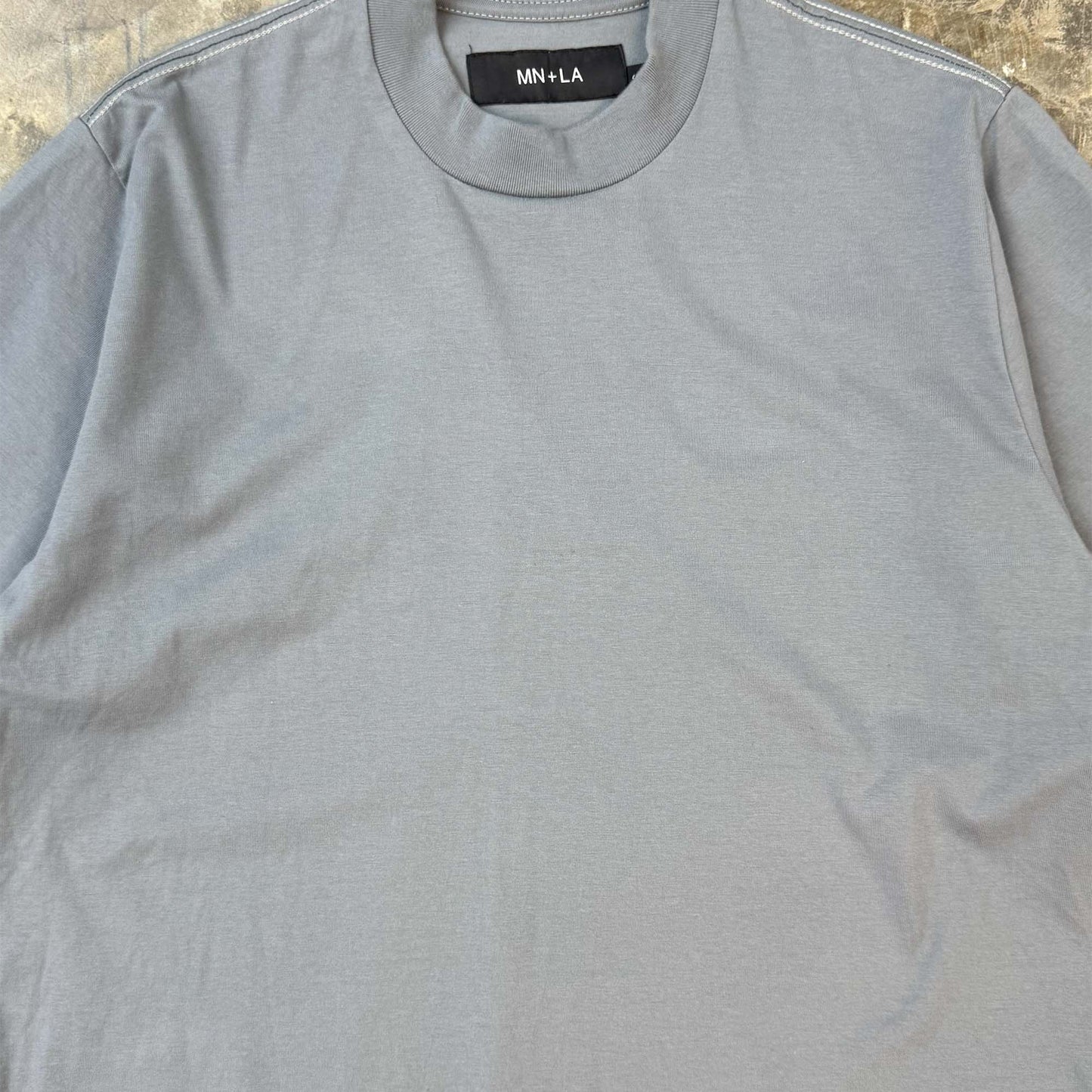 MOCK NECK TEE IN GLACIER