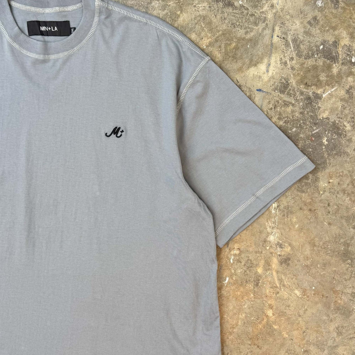 M+ LOUNGE LITE TEE IN GLACIER