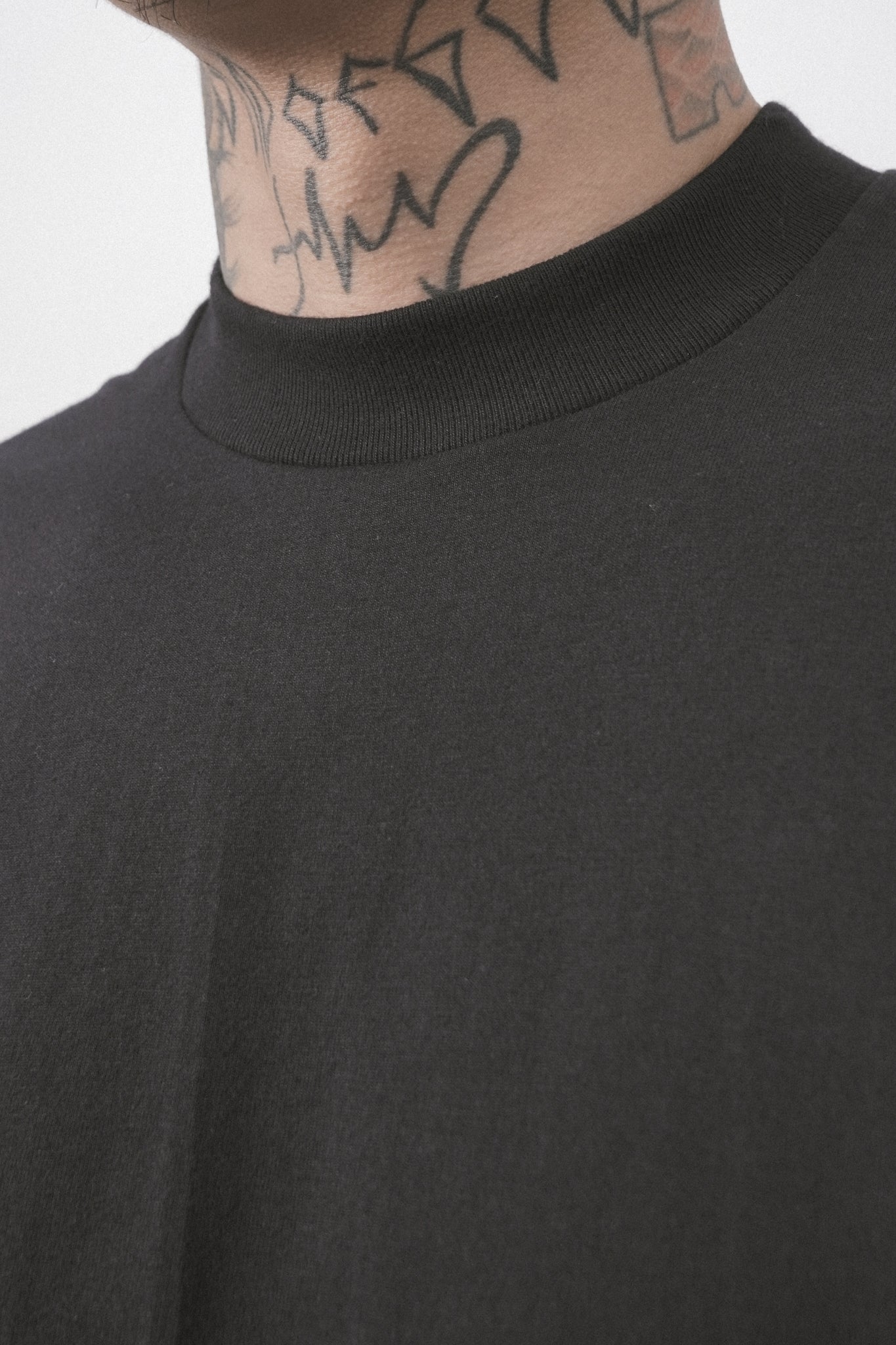 CLASSIC TEE IN ANTHRACITE