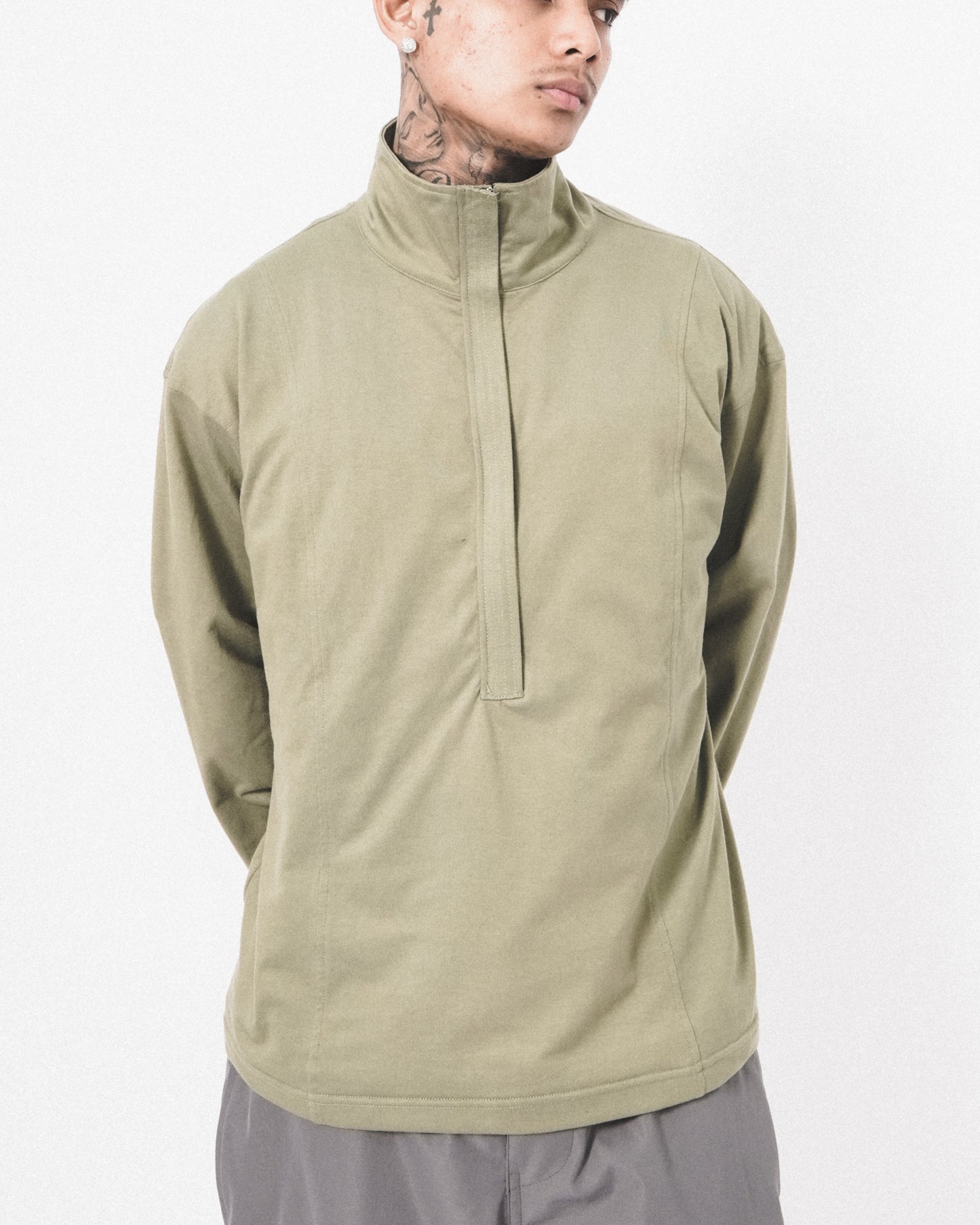 QUARTER ZIP L/S TEE IN OLIVE