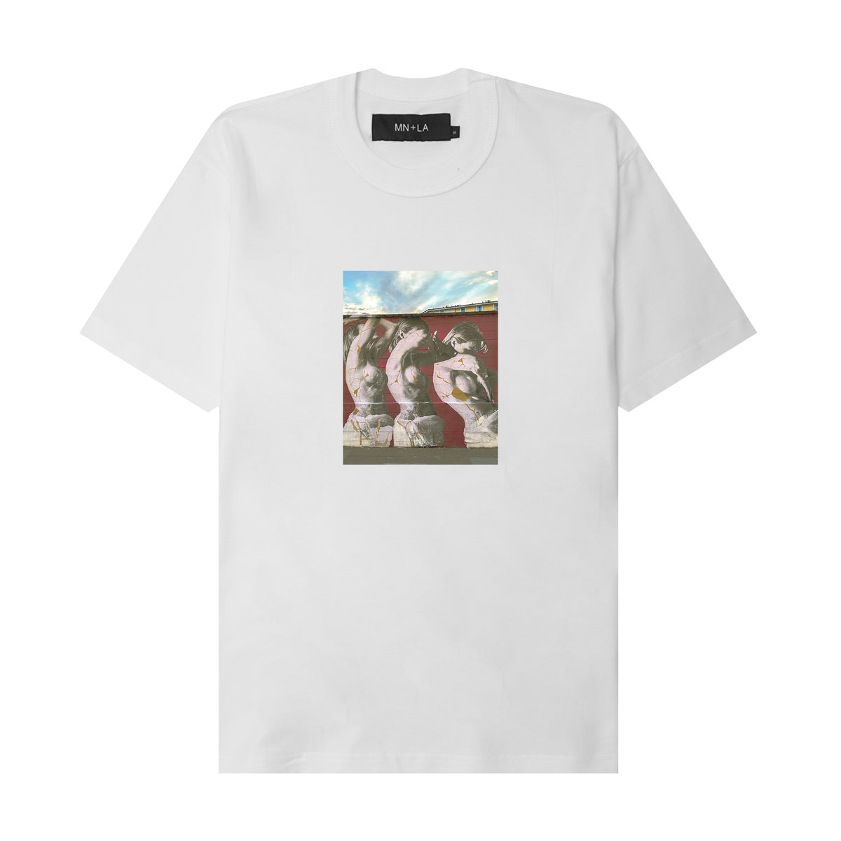 "TRES" TEE IN WHITE