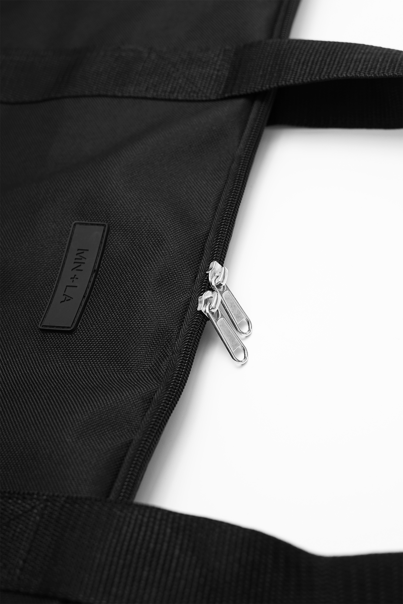 MN+LA MOVE OUT BAG
