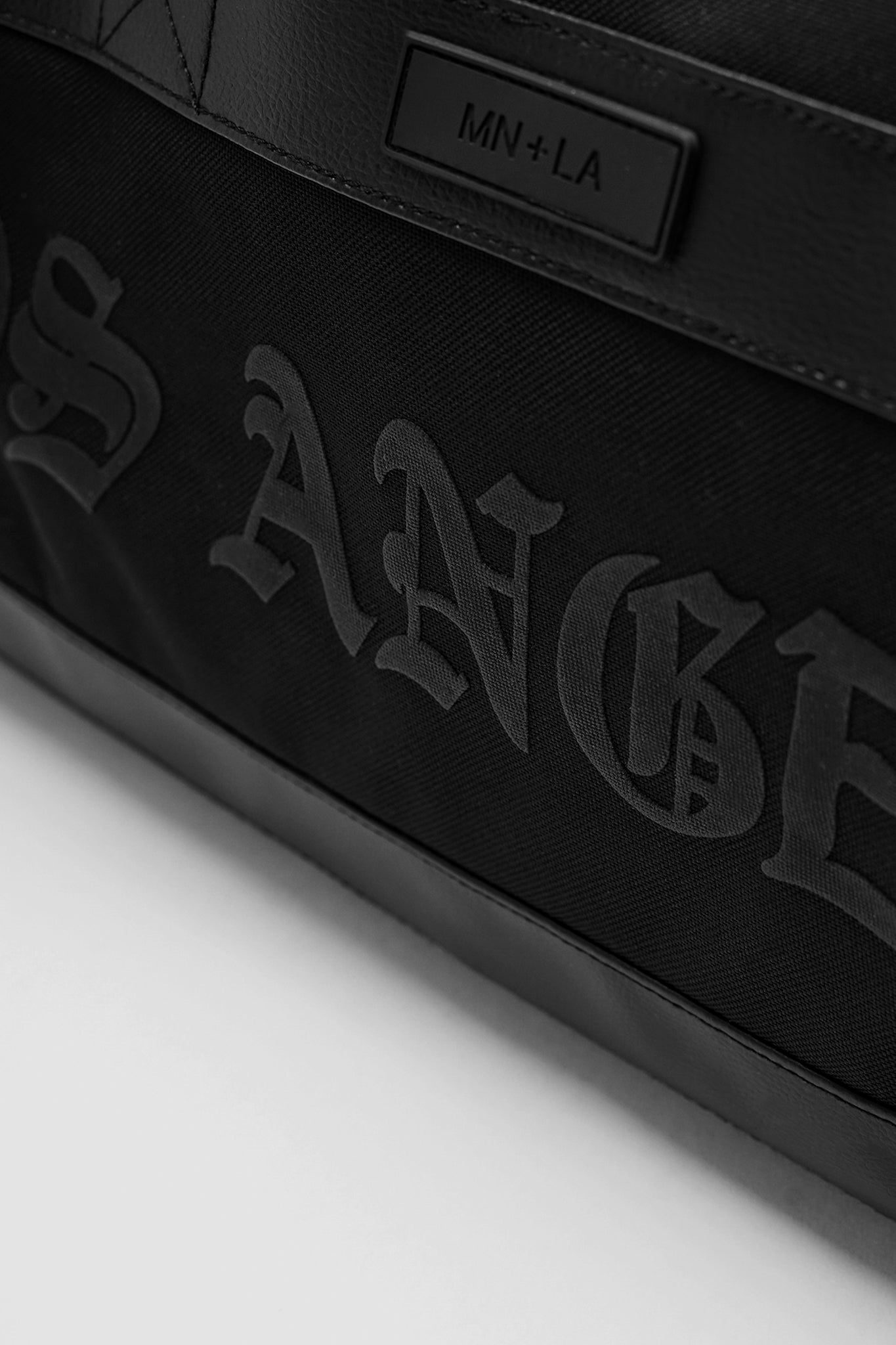 MN+LA WEEKENDER MONEY BAG V2