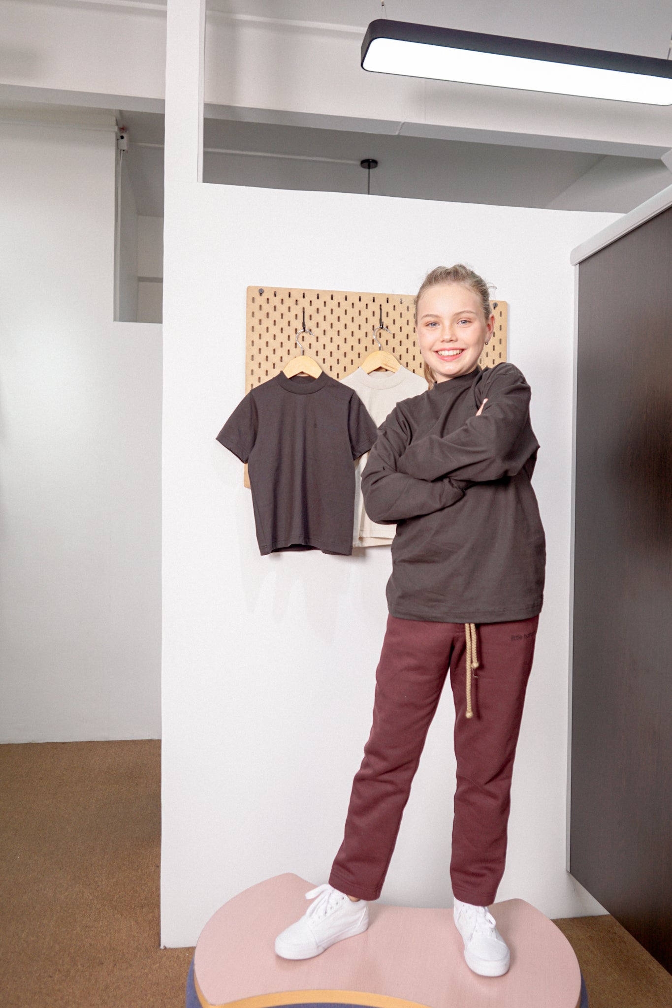 LITTLE HUMAN™ LOUNGE PANTS IN WINE