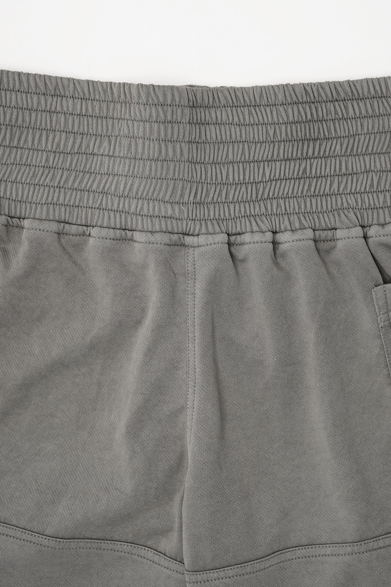 KNUCKLE HEAD MESH SHORTS IN STONE GREY