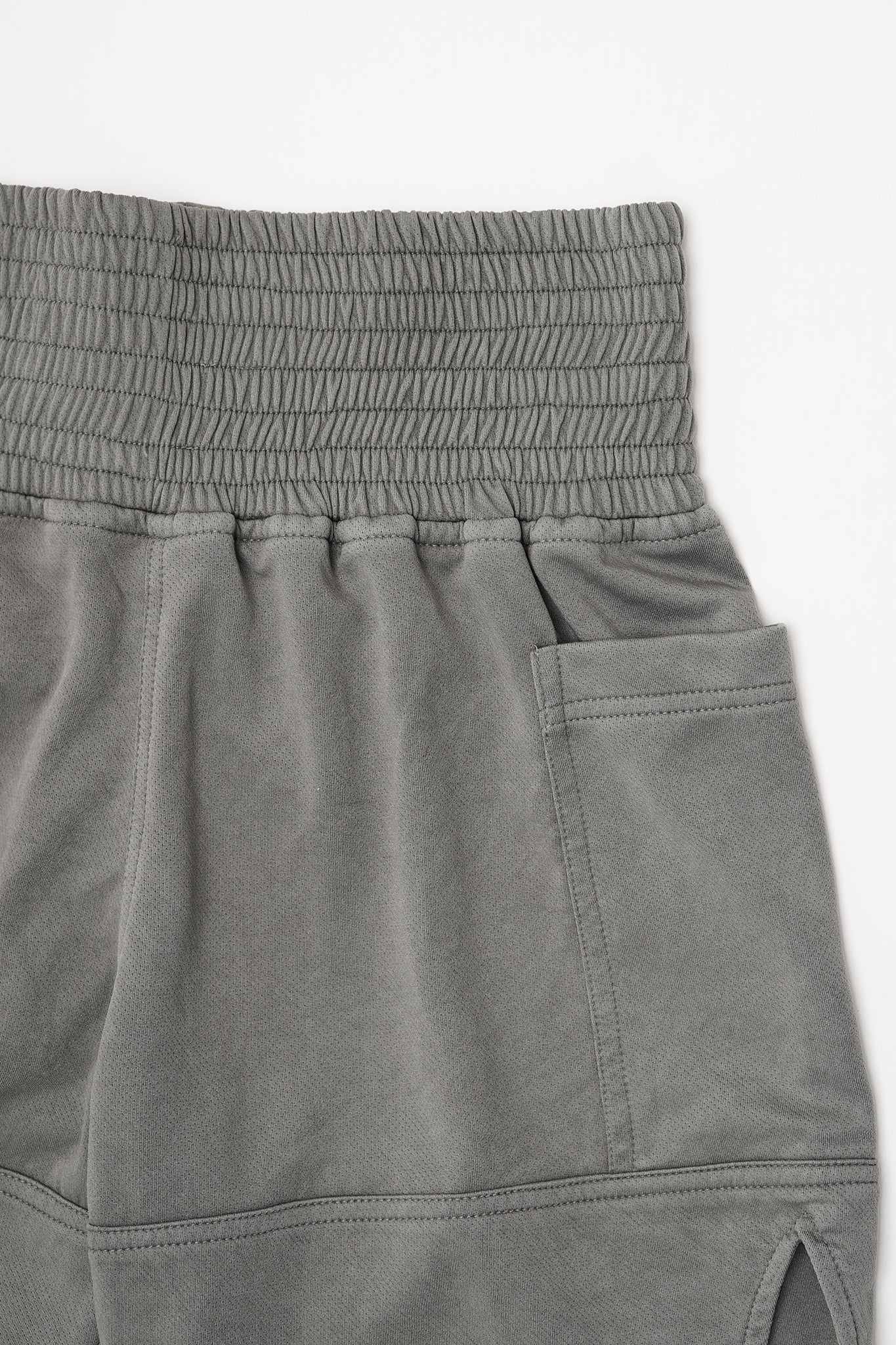 KNUCKLE HEAD MESH SHORTS IN STONE GREY