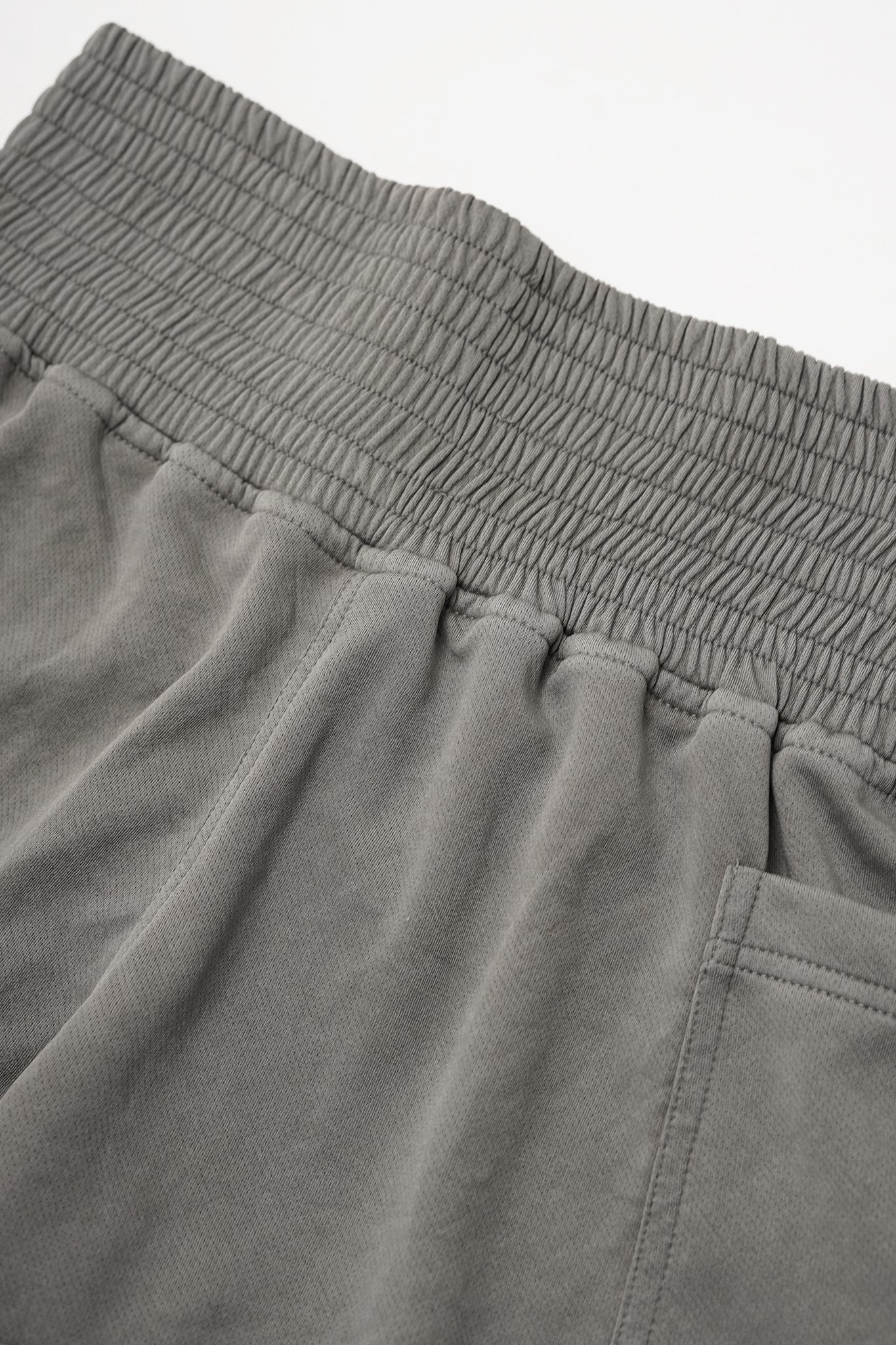 KNUCKLE HEAD MESH SHORTS IN STONE GREY