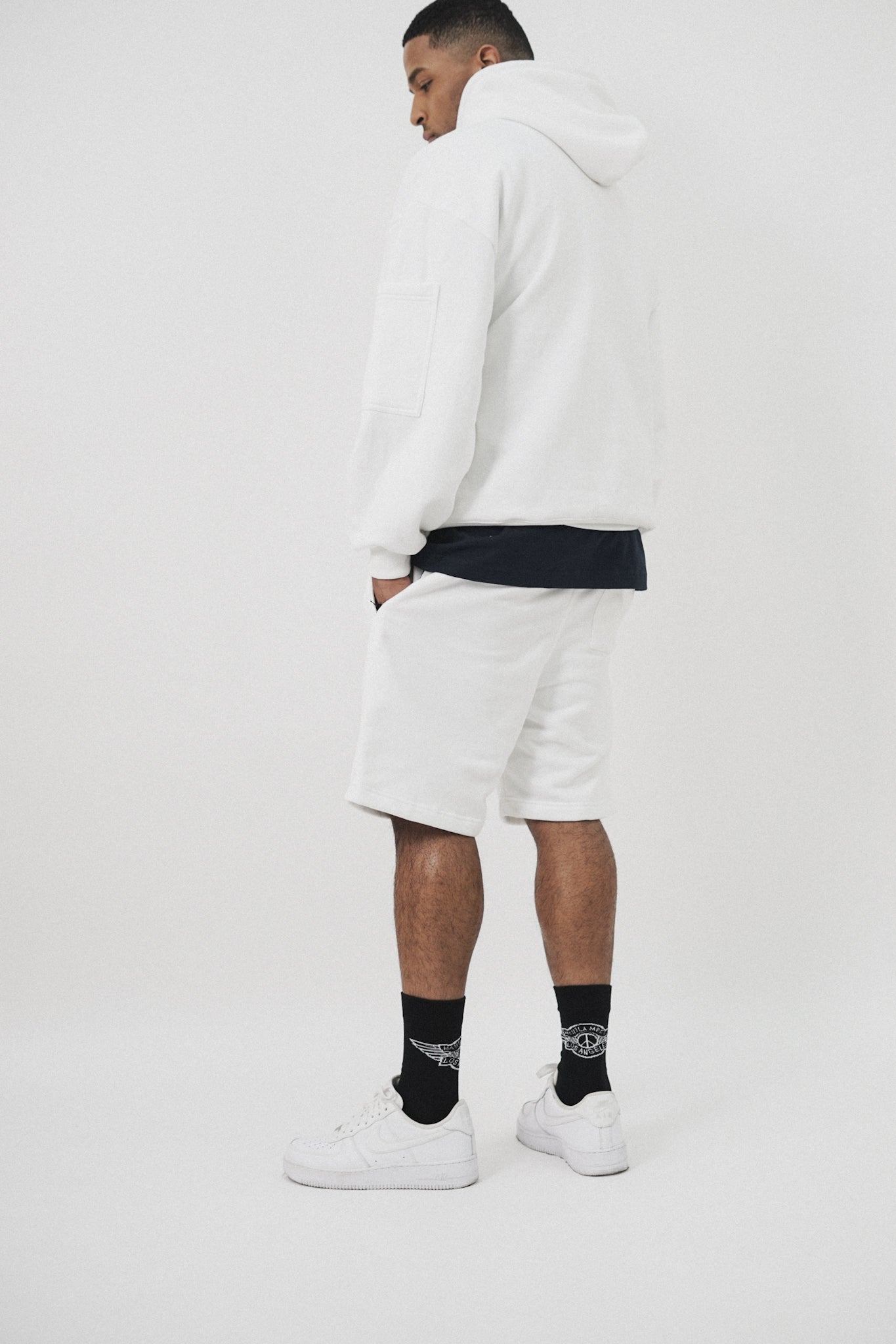 "CONTEMPO RETRO 2 PEACE" SWEATSHORTS IN WHITE