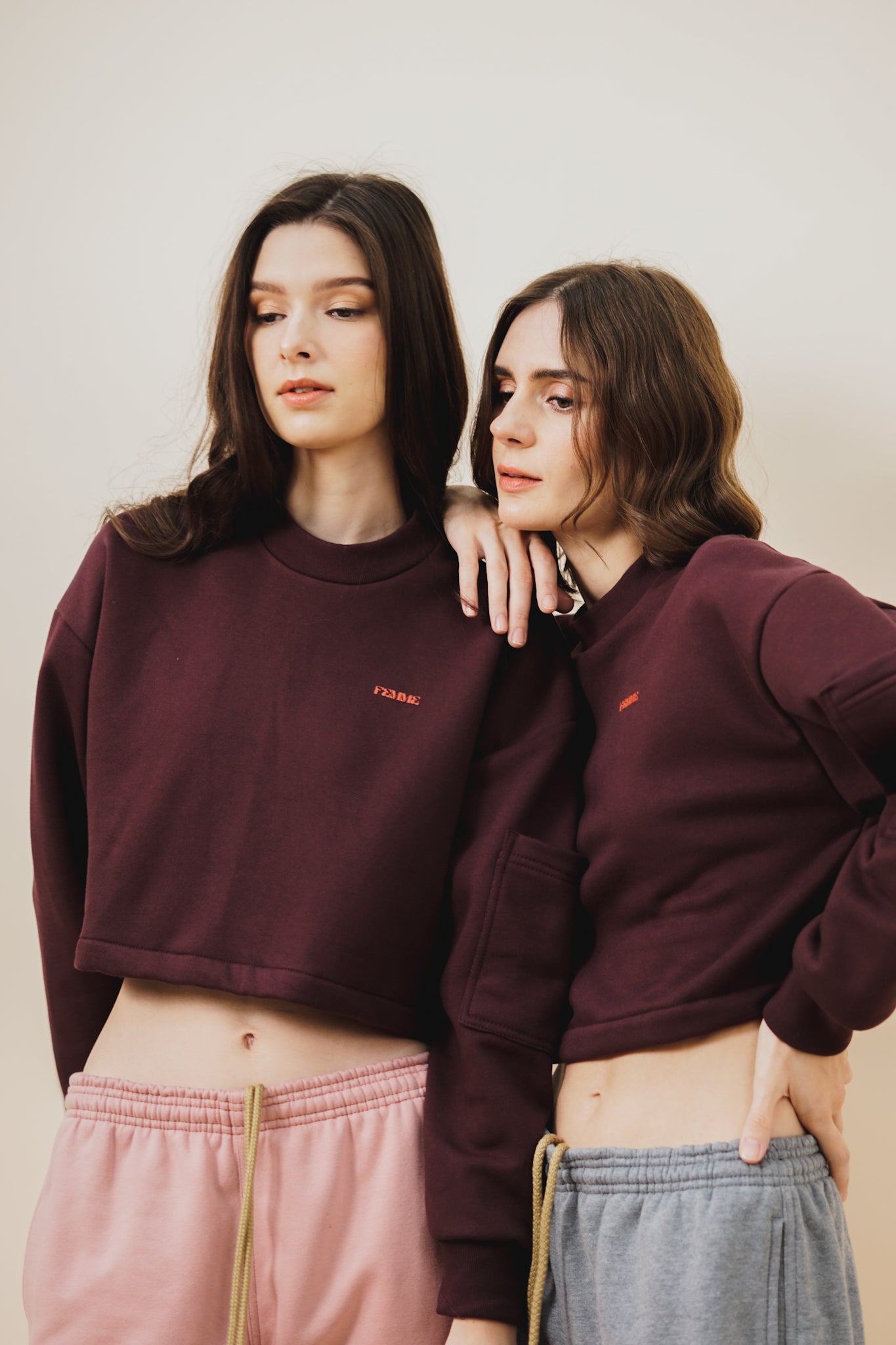 LOUNGE SWEATSHIRT IN WINE
