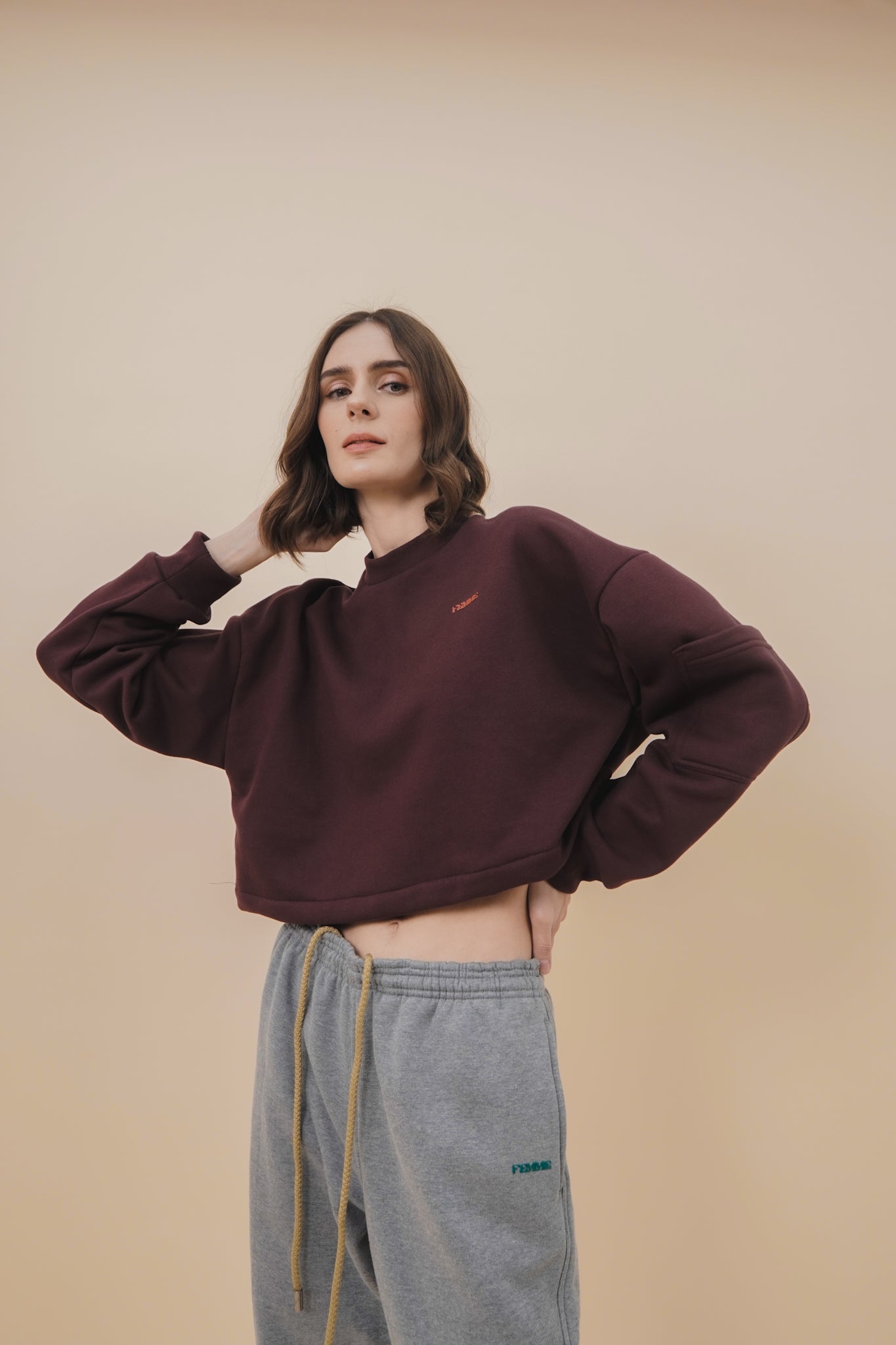 LOUNGE SWEATSHIRT IN WINE
