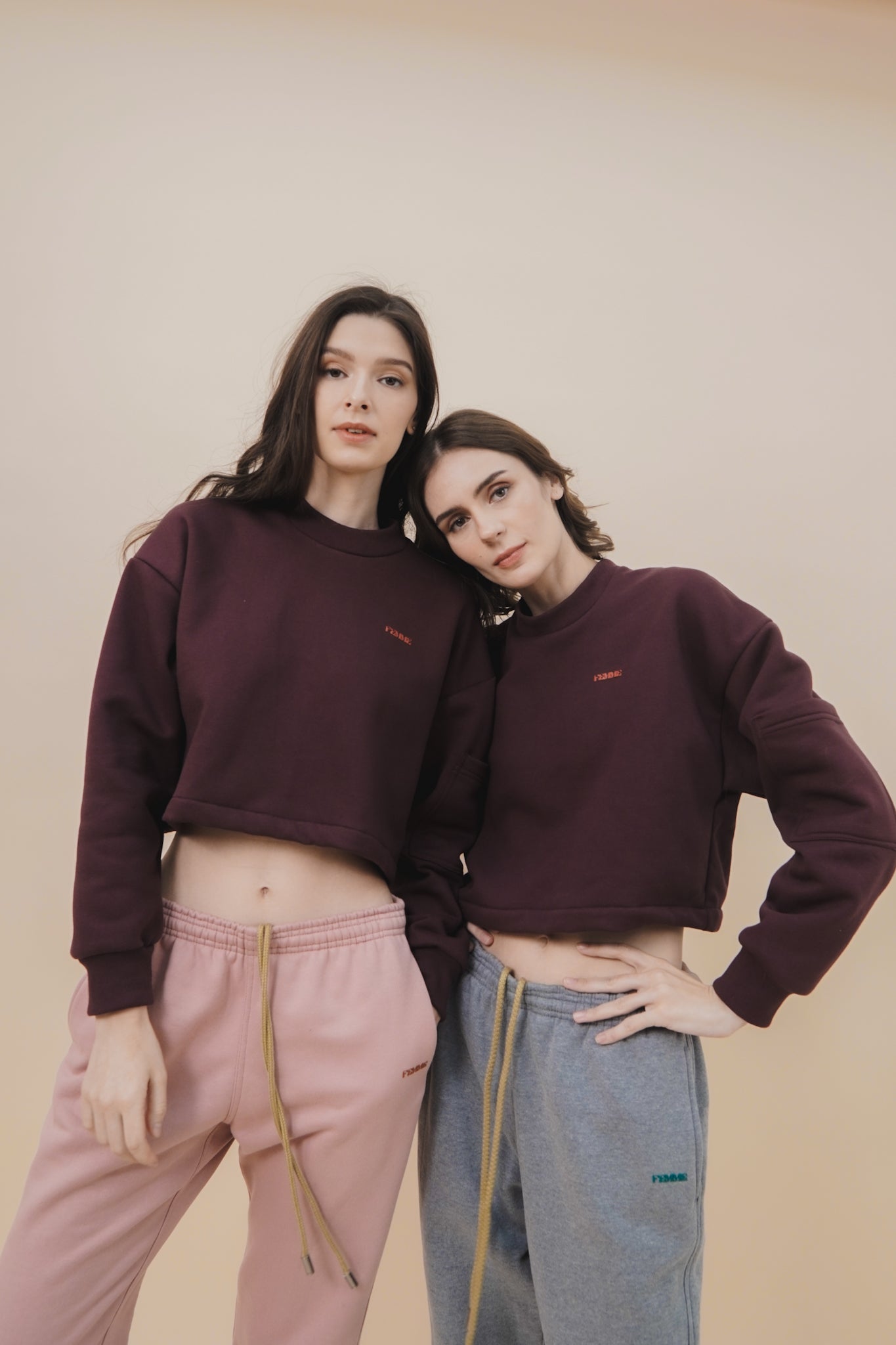 LOUNGE SWEATSHIRT IN WINE