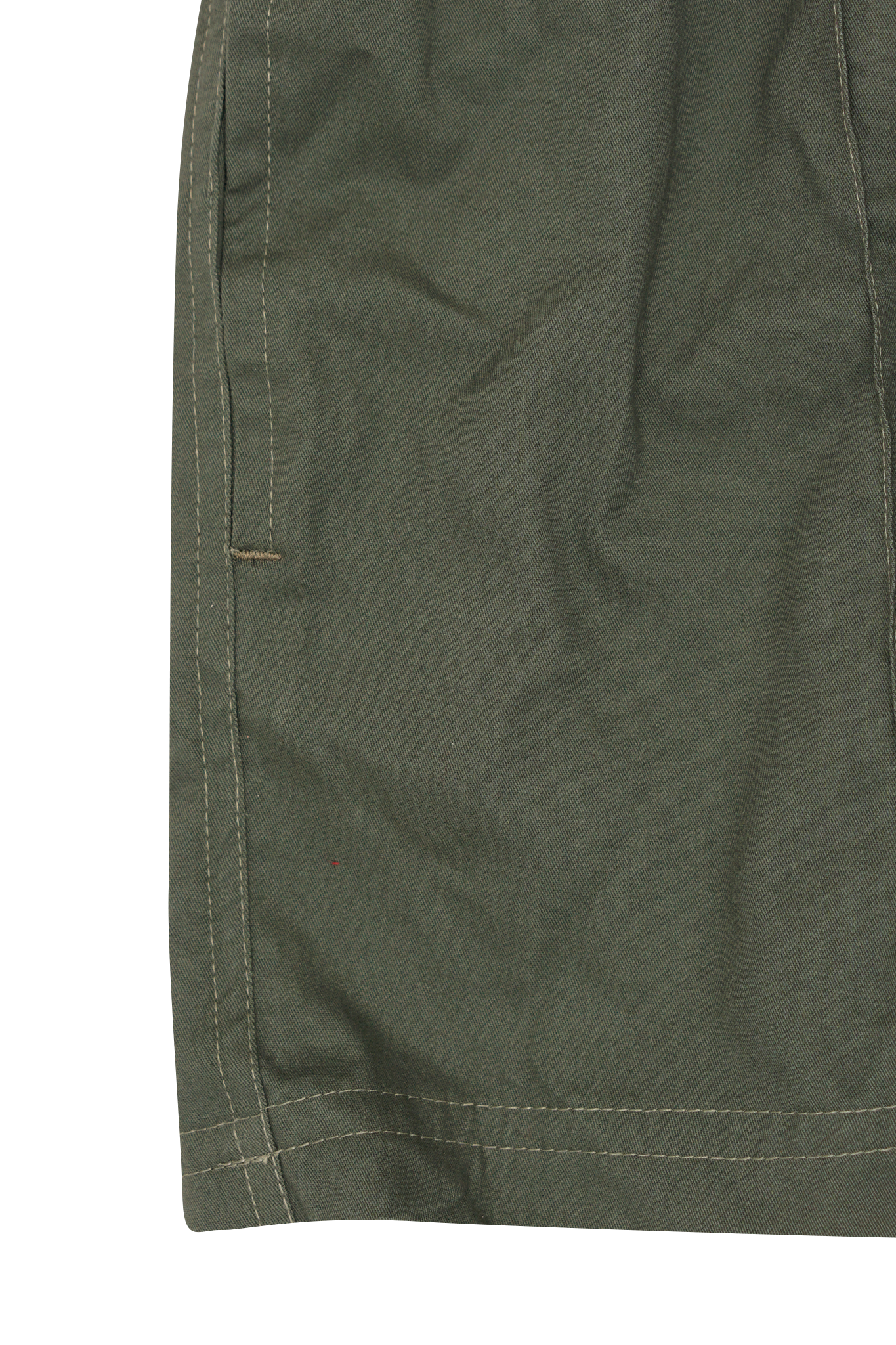 PLEATED HOUSE SHORTS IN MOSS GREEN