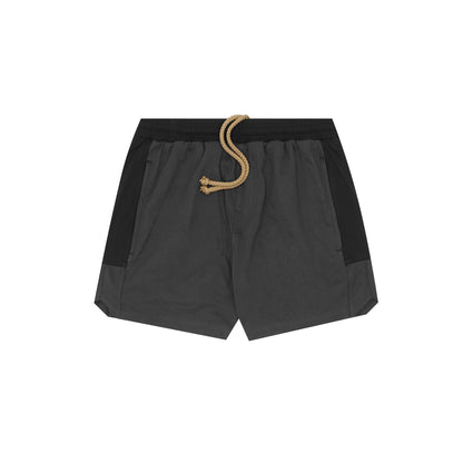 STRIDE SHORTS IN CHARCOAL GREY/CAVIAR