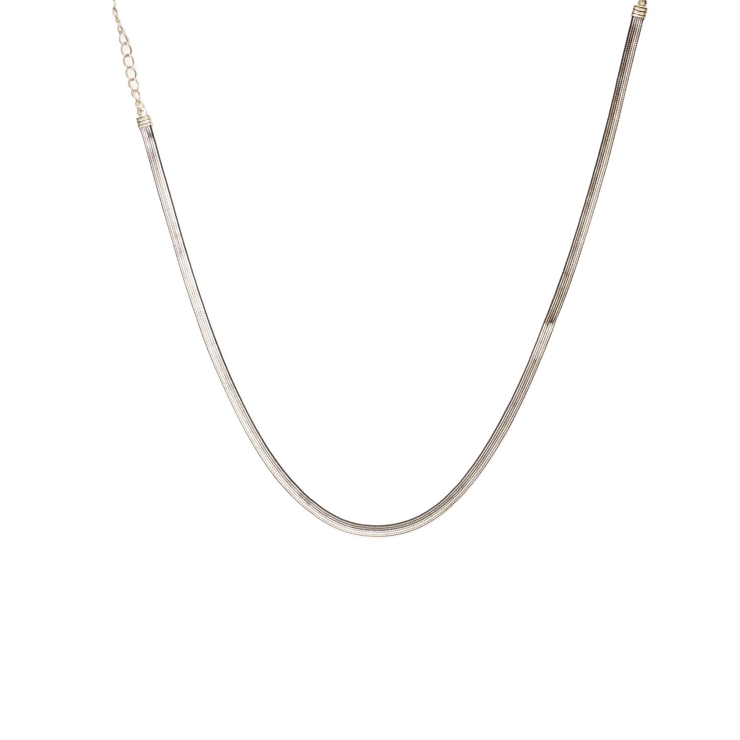 ONYX HERRINGBONE CHAIN NECKLACE