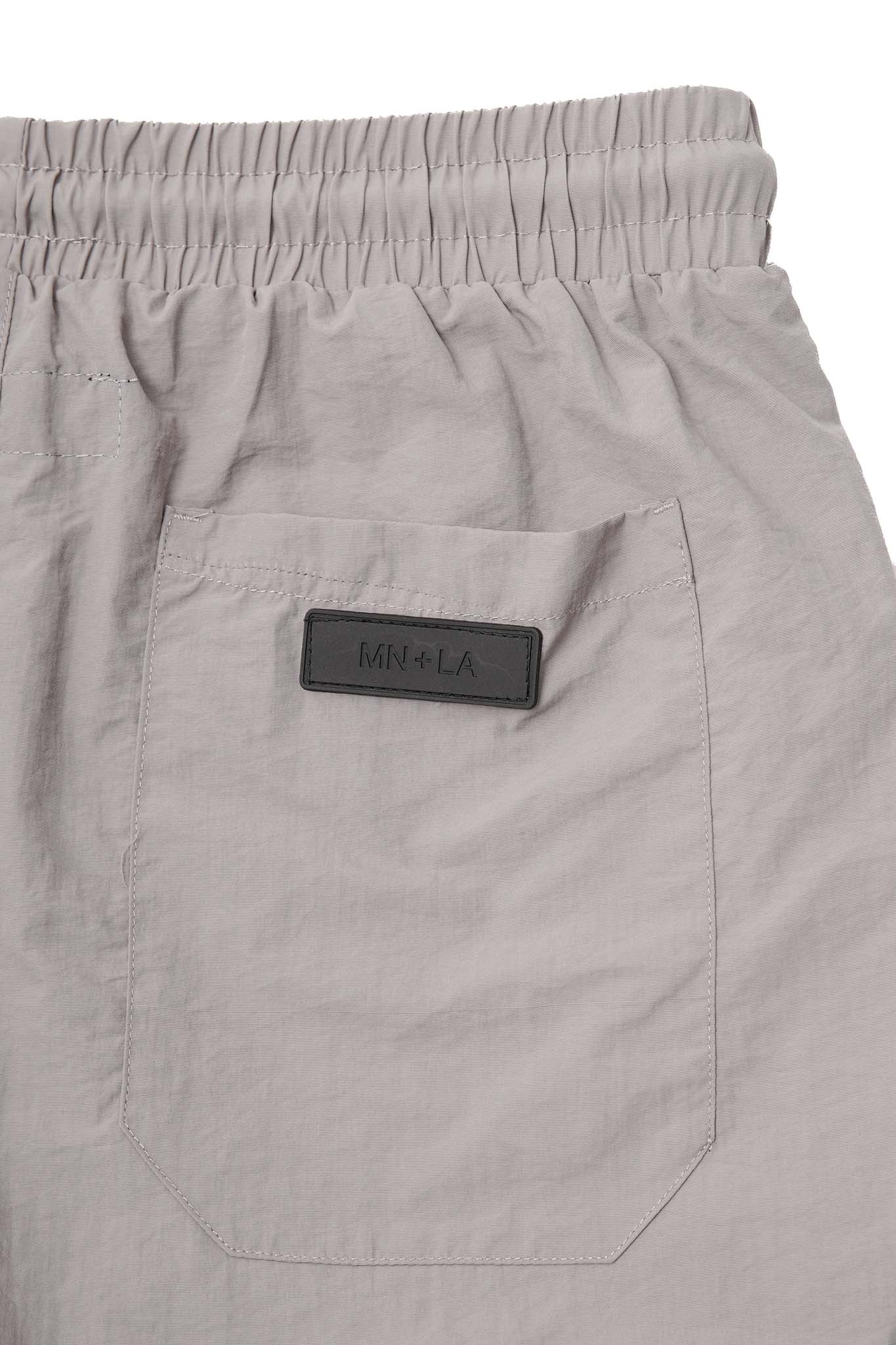 SOLAR SHORTS IN STONE GREY