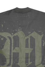 “M’$ SPECK V2” TEE IN CHARCOAL GREY