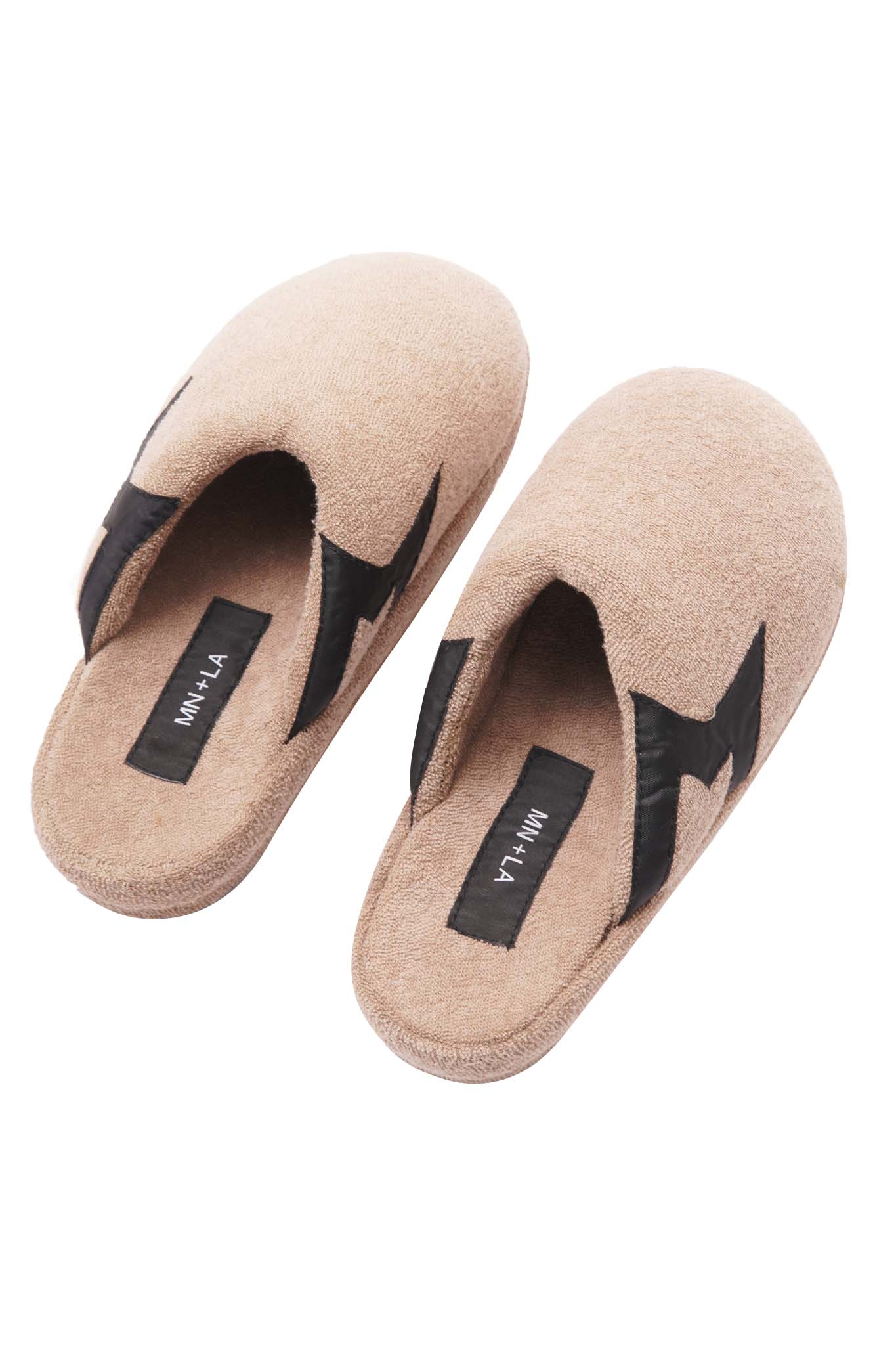 GRIZZLY CLOGS IN CANYON DUST