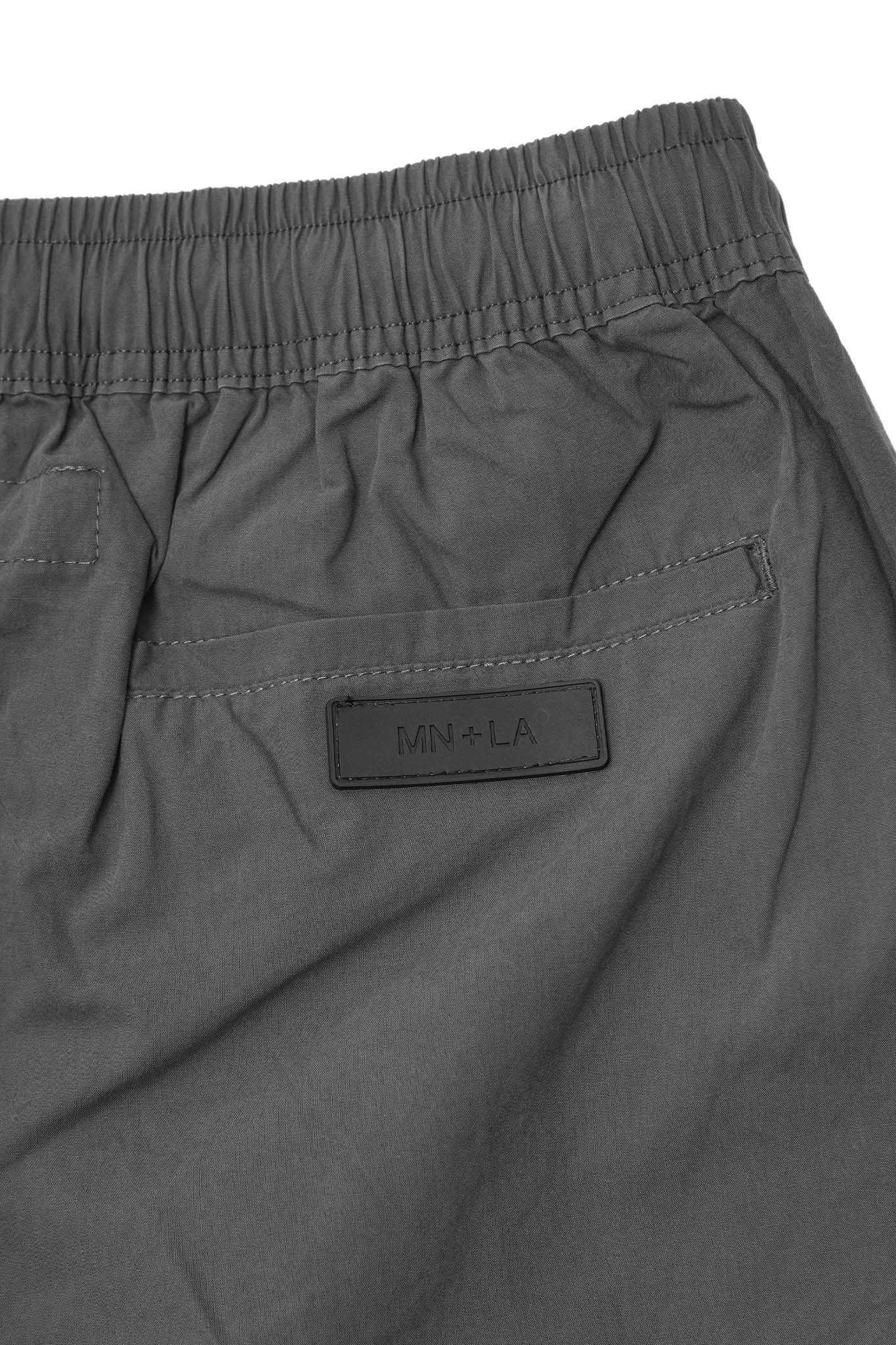 MEADOW SHORTS IN STONE GREY