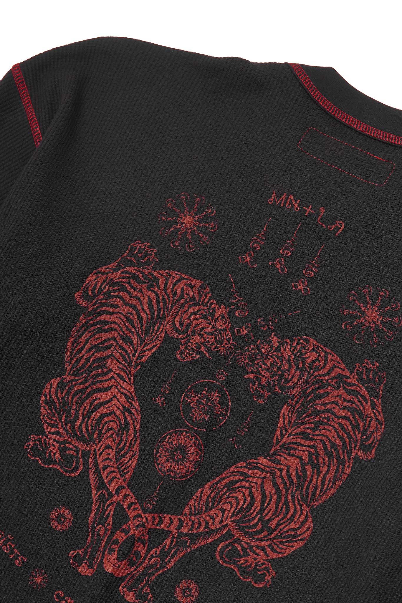 "FCF" WAFFLE TEE IN ANTHRACITE/CRIMSON